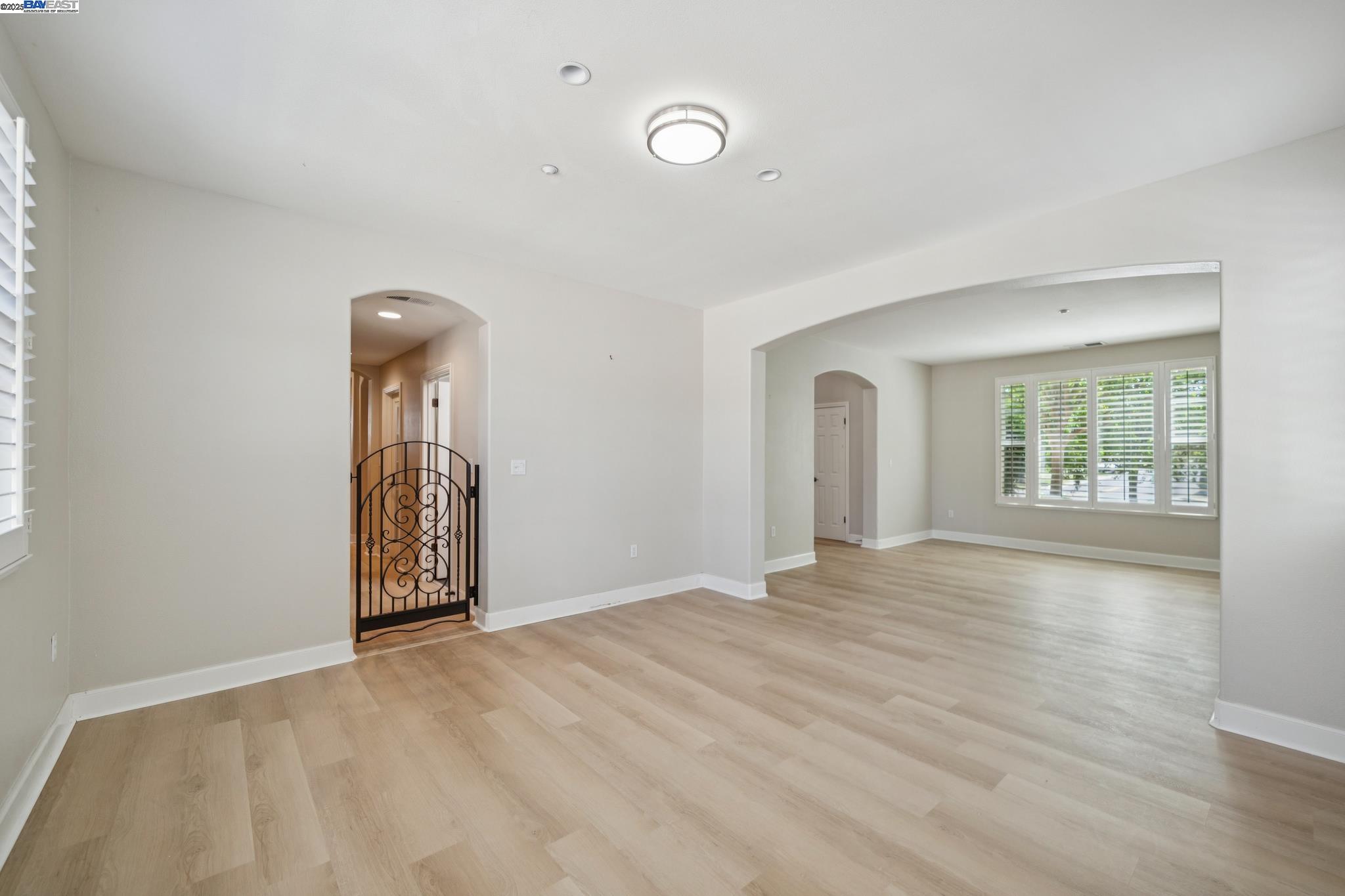 Detail Gallery Image 4 of 22 For 2089 Staghorn Way, Livermore,  CA 94550 - 6 Beds | 4 Baths