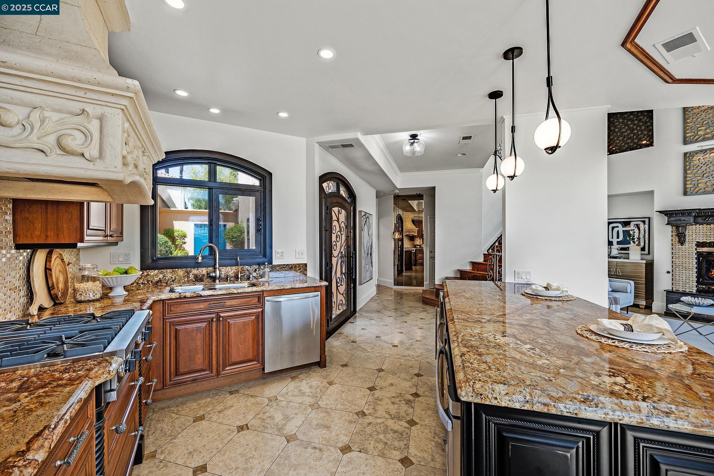 Detail Gallery Image 7 of 51 For 150 Cortona Dr, San Ramon,  CA 94582 - 3 Beds | 2 Baths