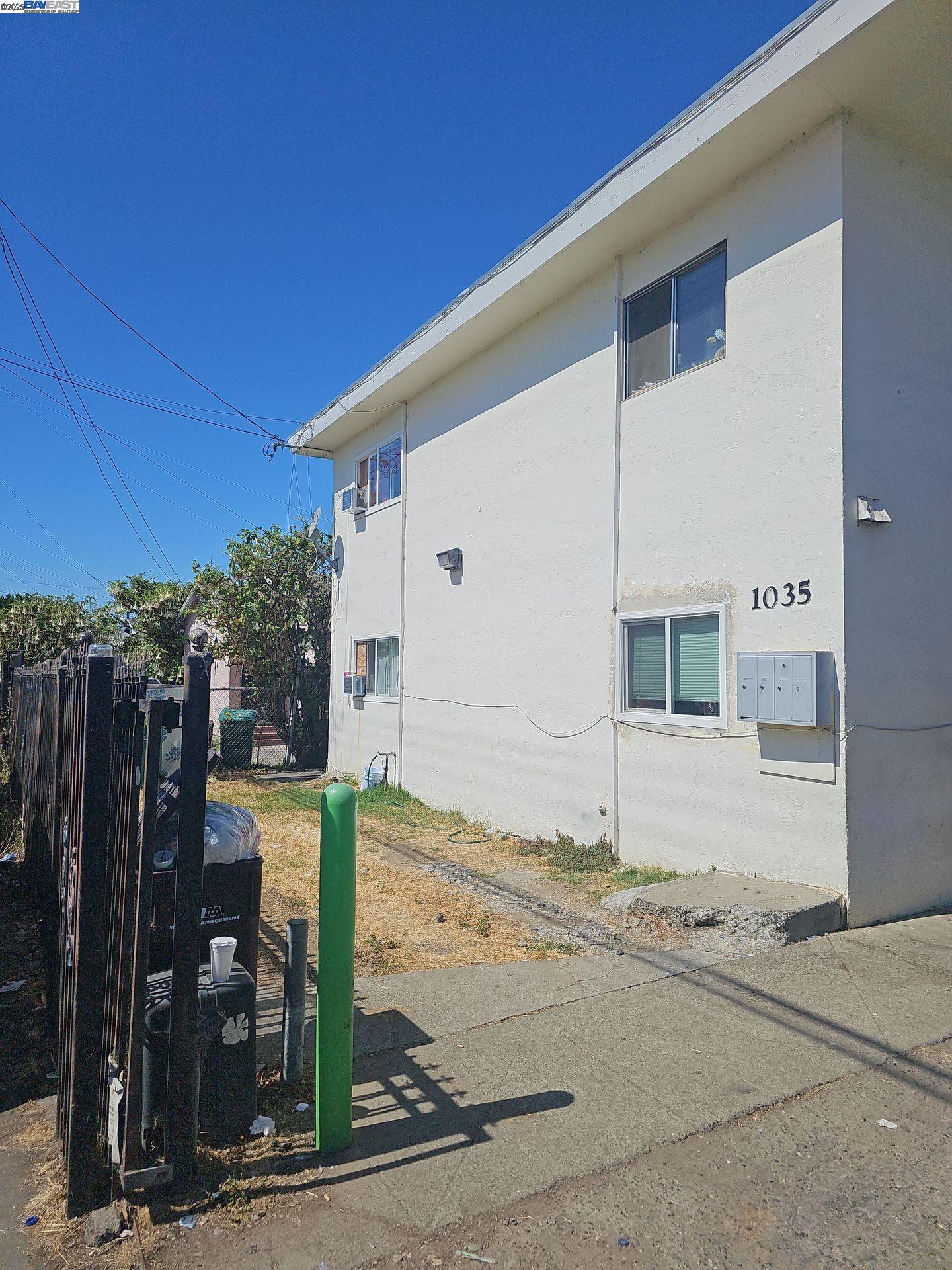 Detail Gallery Image 2 of 7 For 1035 76th Ave, Oakland,  CA 94621 - – Beds | – Baths