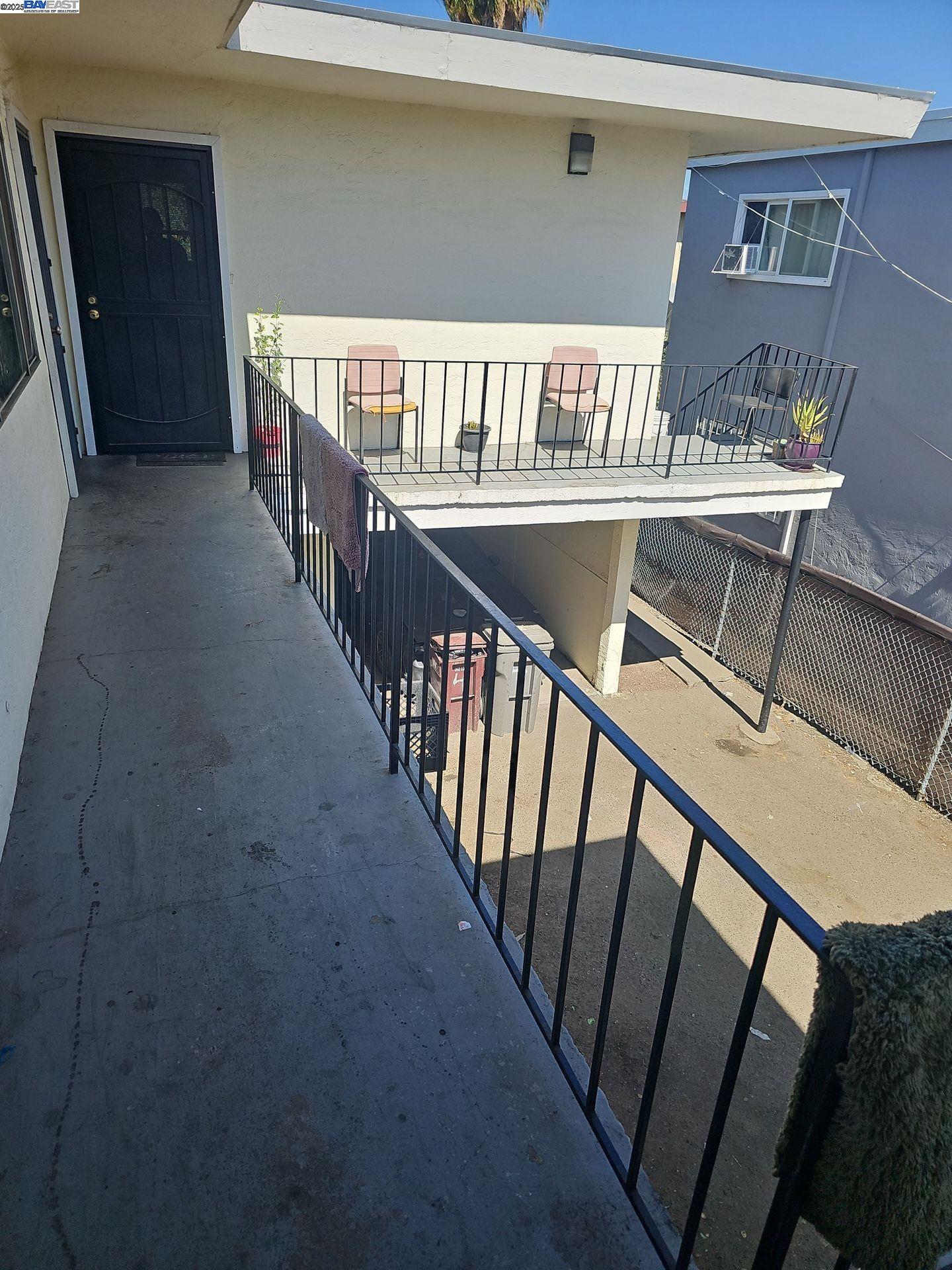 Detail Gallery Image 4 of 7 For 1035 76th Ave, Oakland,  CA 94621 - – Beds | – Baths