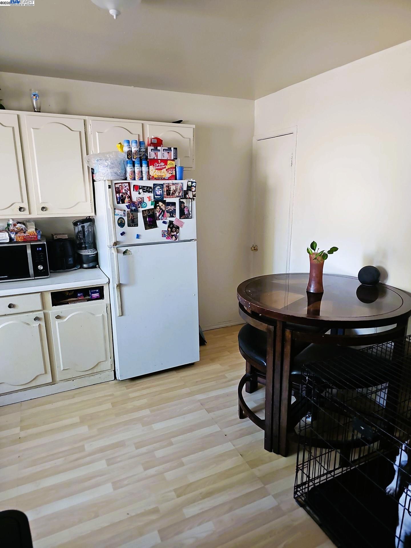 Detail Gallery Image 6 of 7 For 1035 76th Ave, Oakland,  CA 94621 - – Beds | – Baths