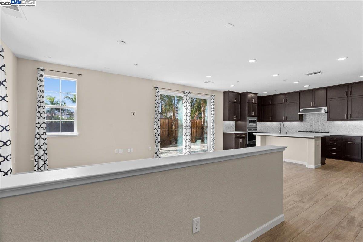 Detail Gallery Image 7 of 45 For 4384 Lennox Ln, Tracy,  CA 95377 - 3 Beds | 2/1 Baths