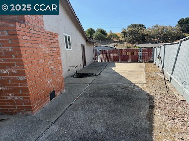 Detail Gallery Image 3 of 23 For 2919 Flannery Rd, San Pablo,  CA 94806 - 4 Beds | 2 Baths