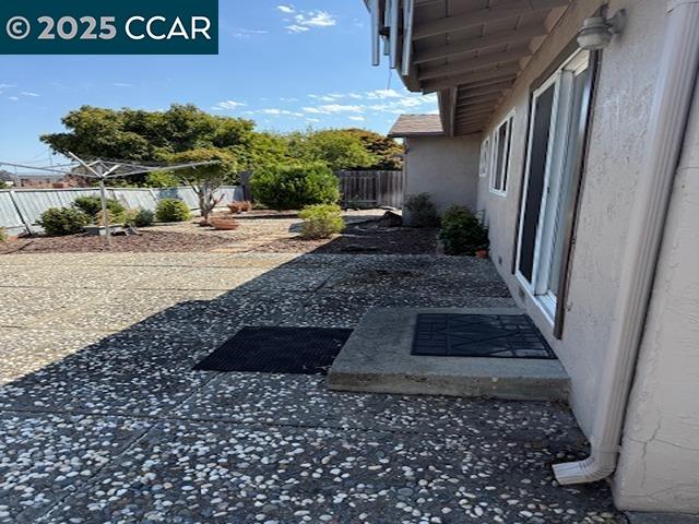 Detail Gallery Image 4 of 23 For 2919 Flannery Rd, San Pablo,  CA 94806 - 4 Beds | 2 Baths