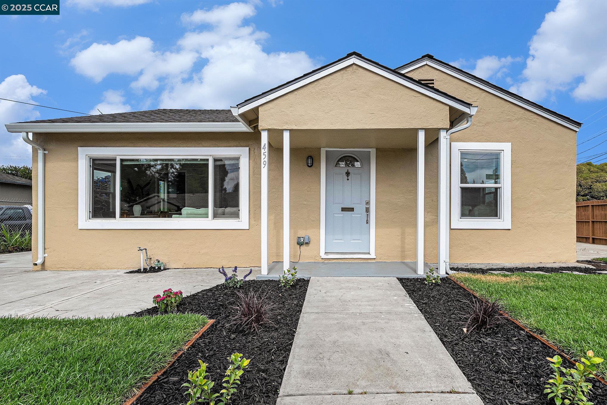 Detail Gallery Image 3 of 20 For 459 Phelps St, Oakland,  CA 94603 - 3 Beds | 1 Baths