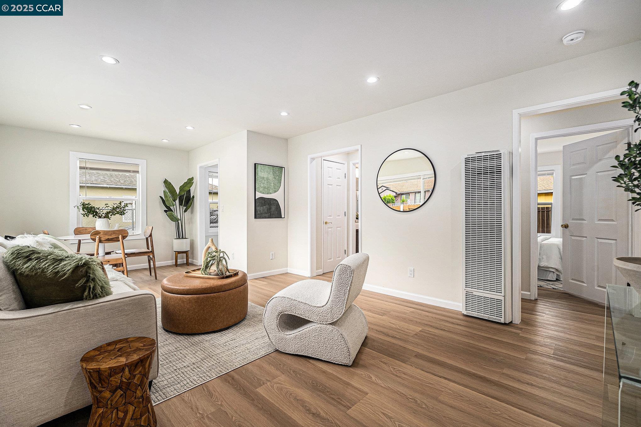 Detail Gallery Image 4 of 20 For 459 Phelps St, Oakland,  CA 94603 - 3 Beds | 1 Baths