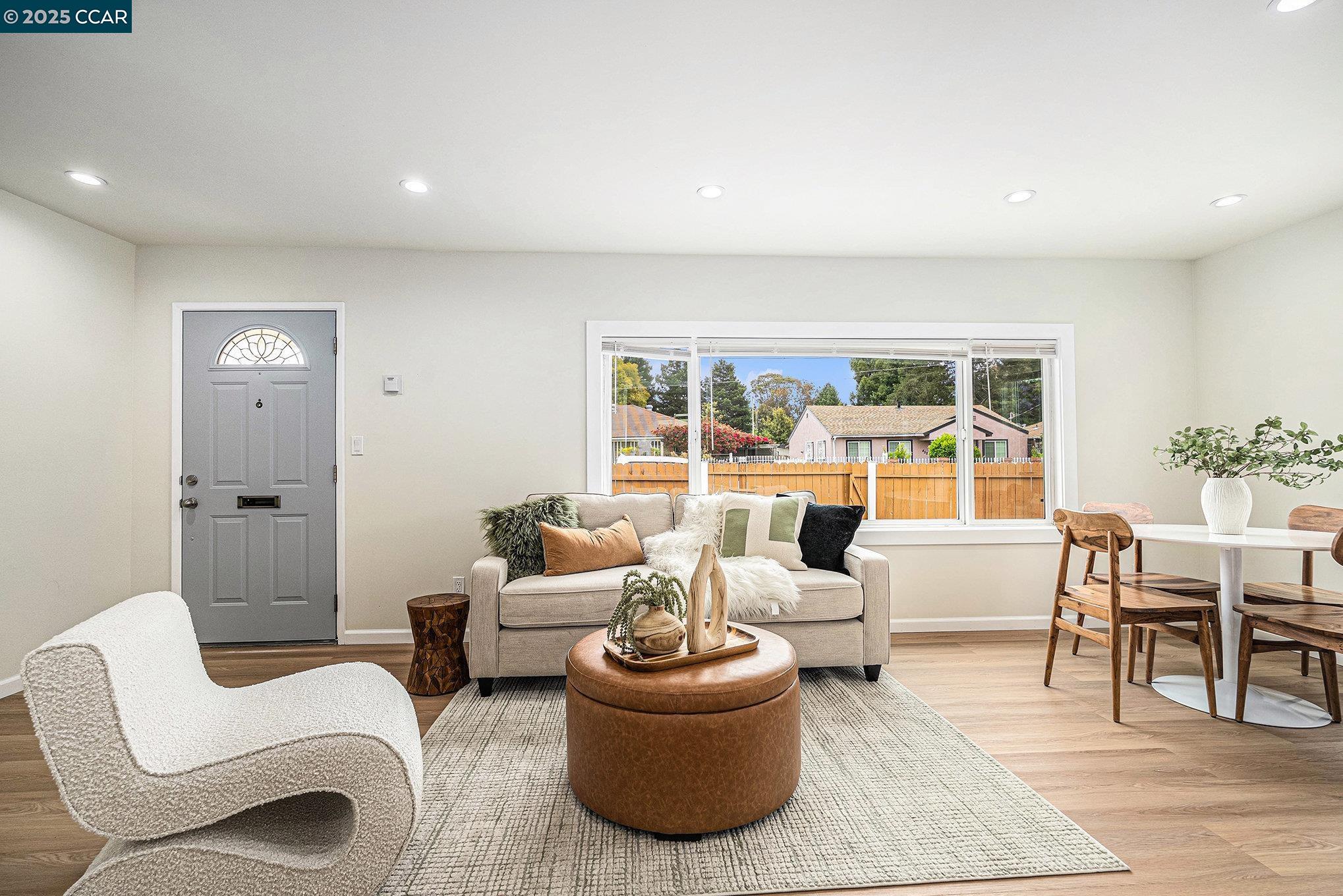 Detail Gallery Image 5 of 20 For 459 Phelps St, Oakland,  CA 94603 - 3 Beds | 1 Baths