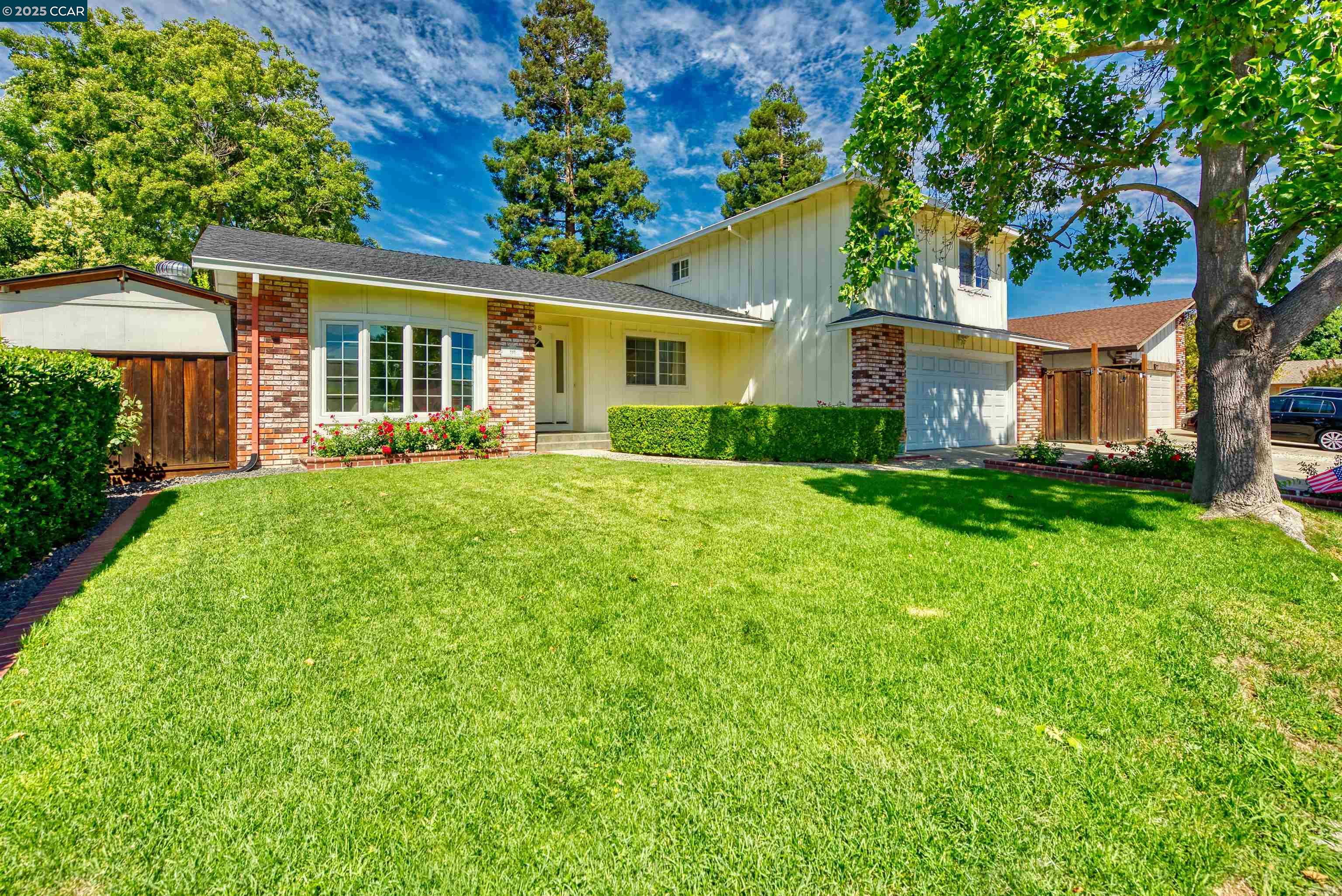 Detail Gallery Image 2 of 56 For 898 Luxury Dr, Concord,  CA 94518 - 4 Beds | 2/1 Baths