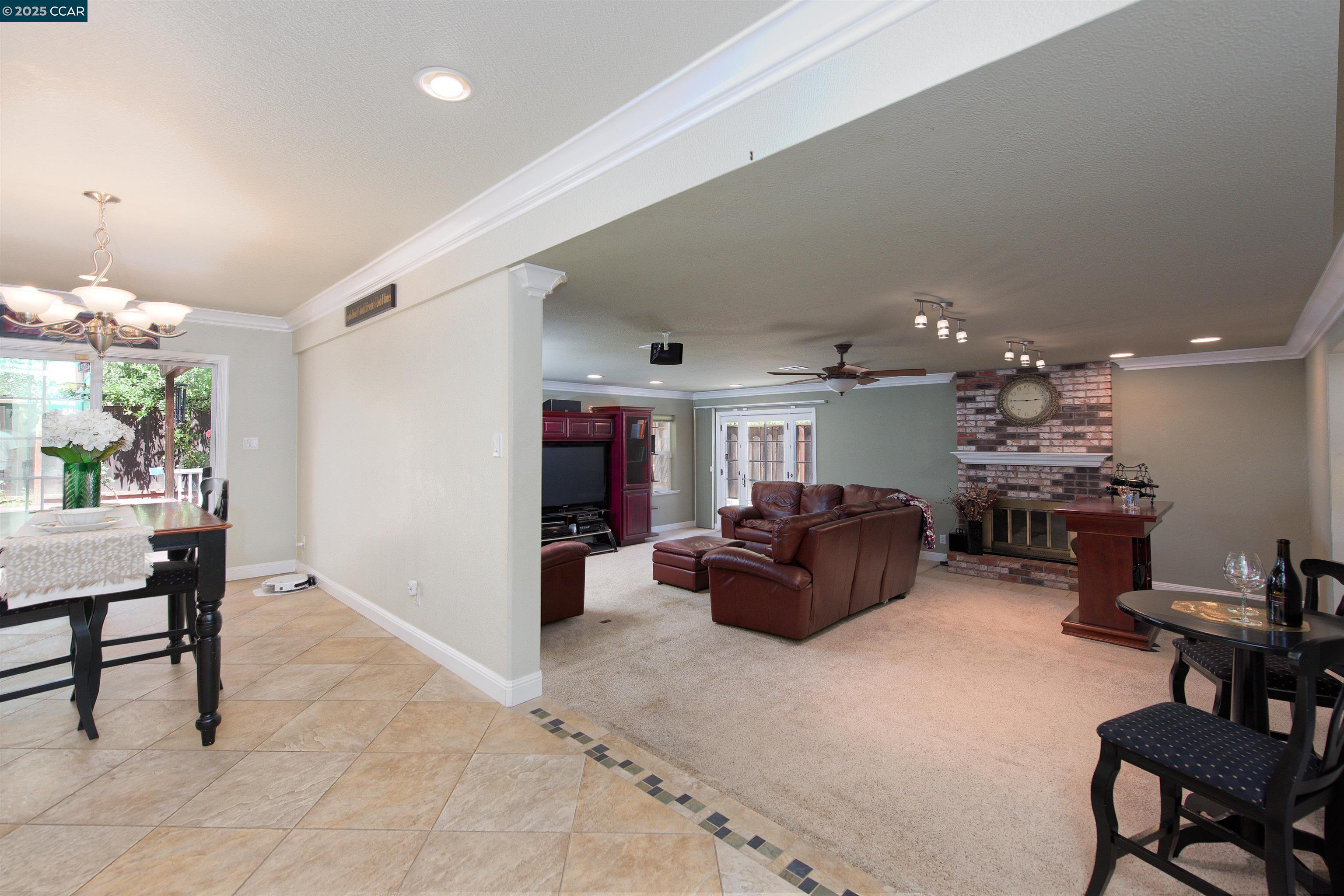 Detail Gallery Image 15 of 56 For 898 Luxury Dr, Concord,  CA 94518 - 4 Beds | 2/1 Baths