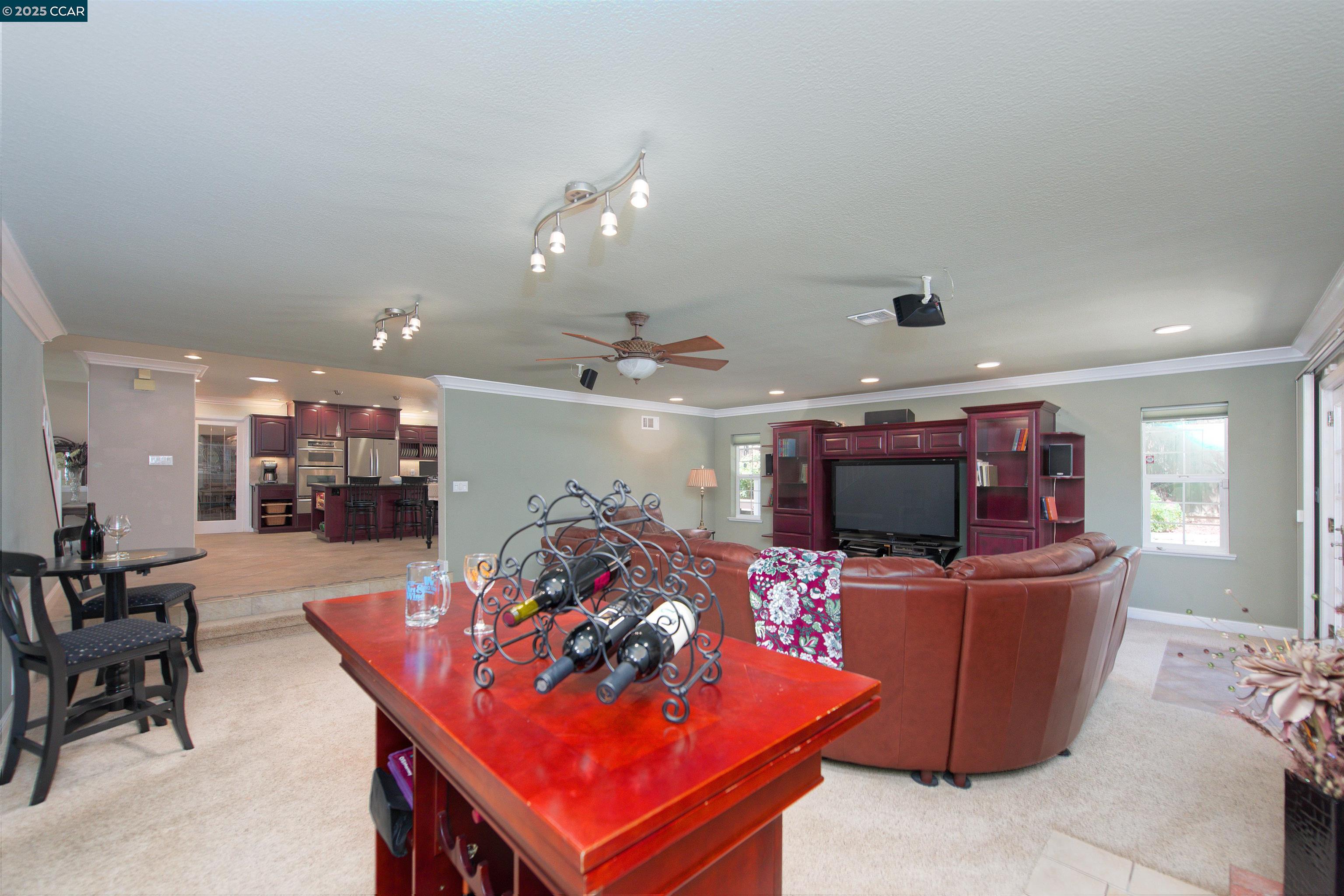 Detail Gallery Image 19 of 56 For 898 Luxury Dr, Concord,  CA 94518 - 4 Beds | 2/1 Baths