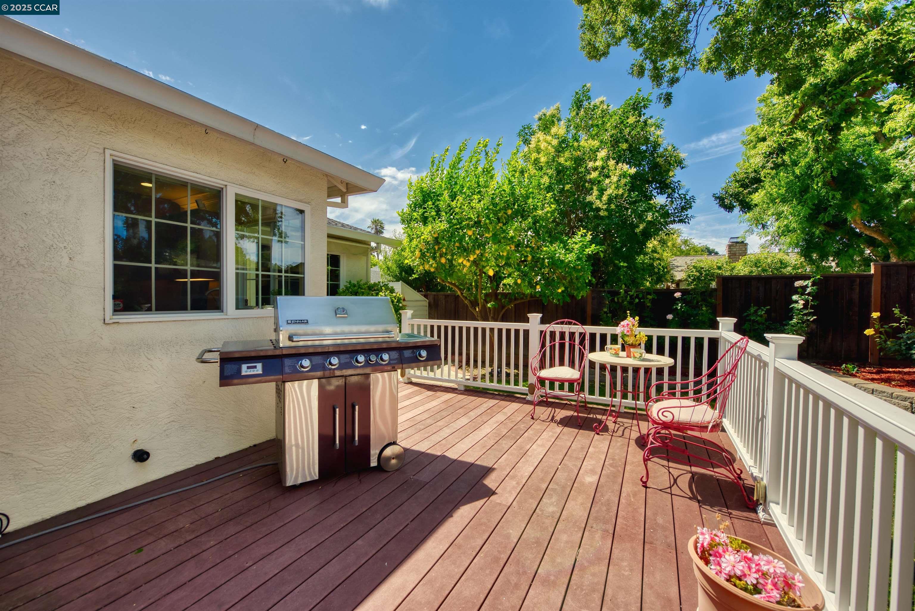 Detail Gallery Image 50 of 56 For 898 Luxury Dr, Concord,  CA 94518 - 4 Beds | 2/1 Baths