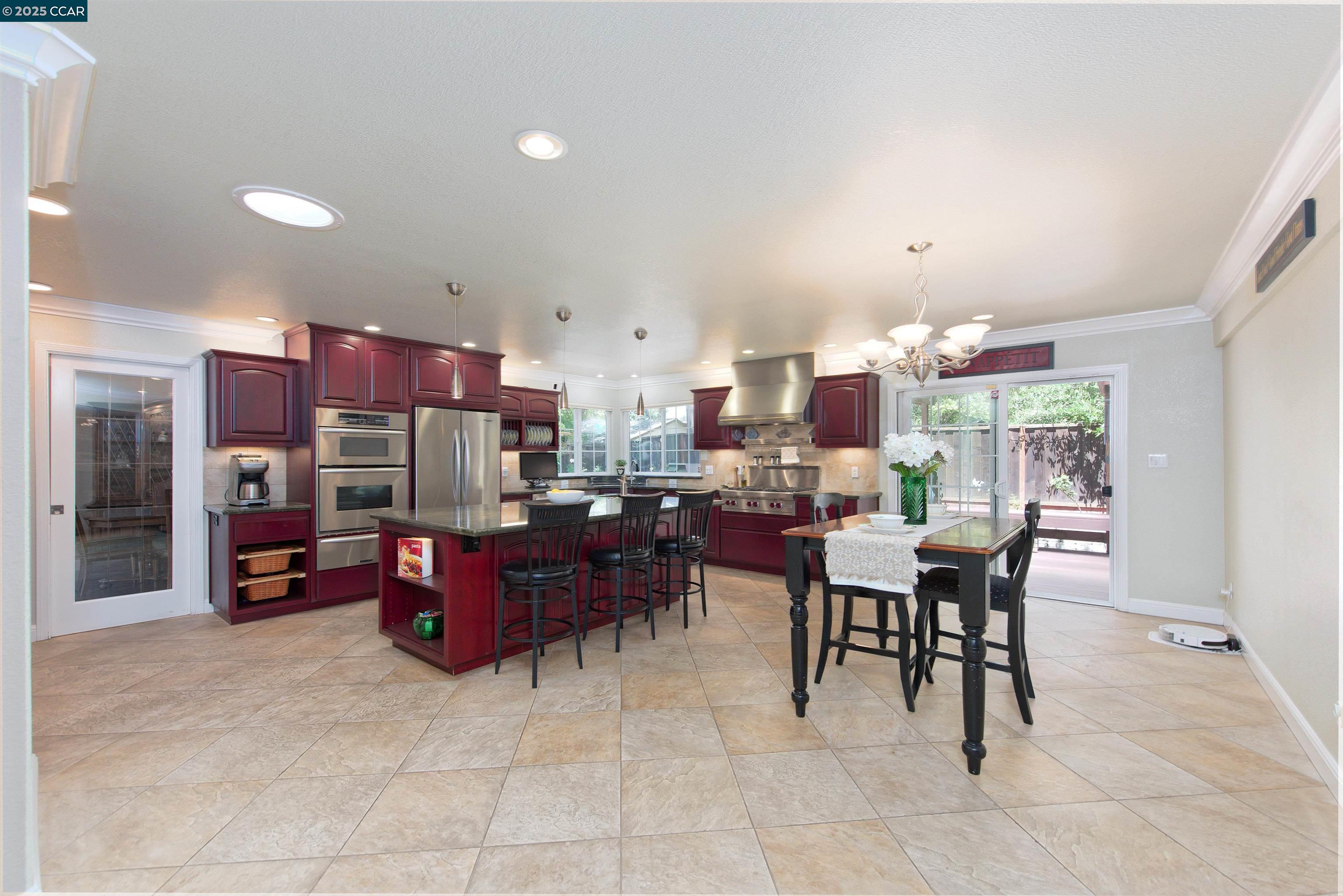 Detail Gallery Image 6 of 56 For 898 Luxury Dr, Concord,  CA 94518 - 4 Beds | 2/1 Baths