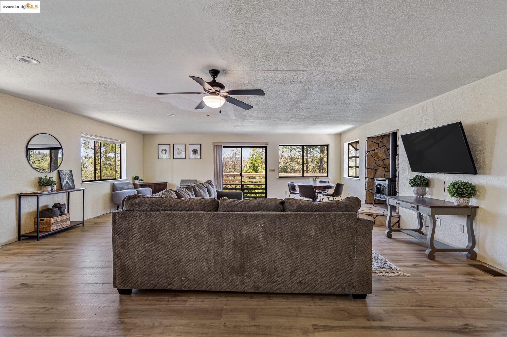Detail Gallery Image 22 of 48 For 21034 Morgan Dr, Groveland,  CA 95321 - 4 Beds | 3/1 Baths