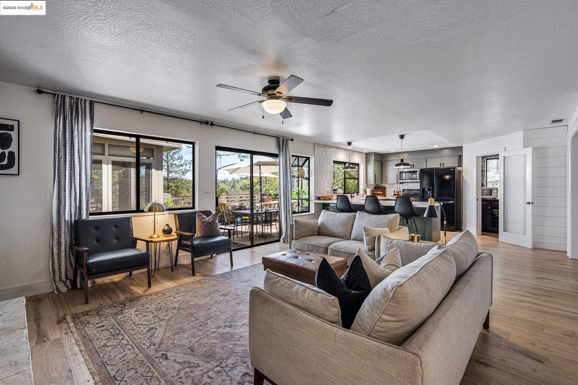 Detail Gallery Image 7 of 48 For 21034 Morgan Dr, Groveland,  CA 95321 - 4 Beds | 3/1 Baths
