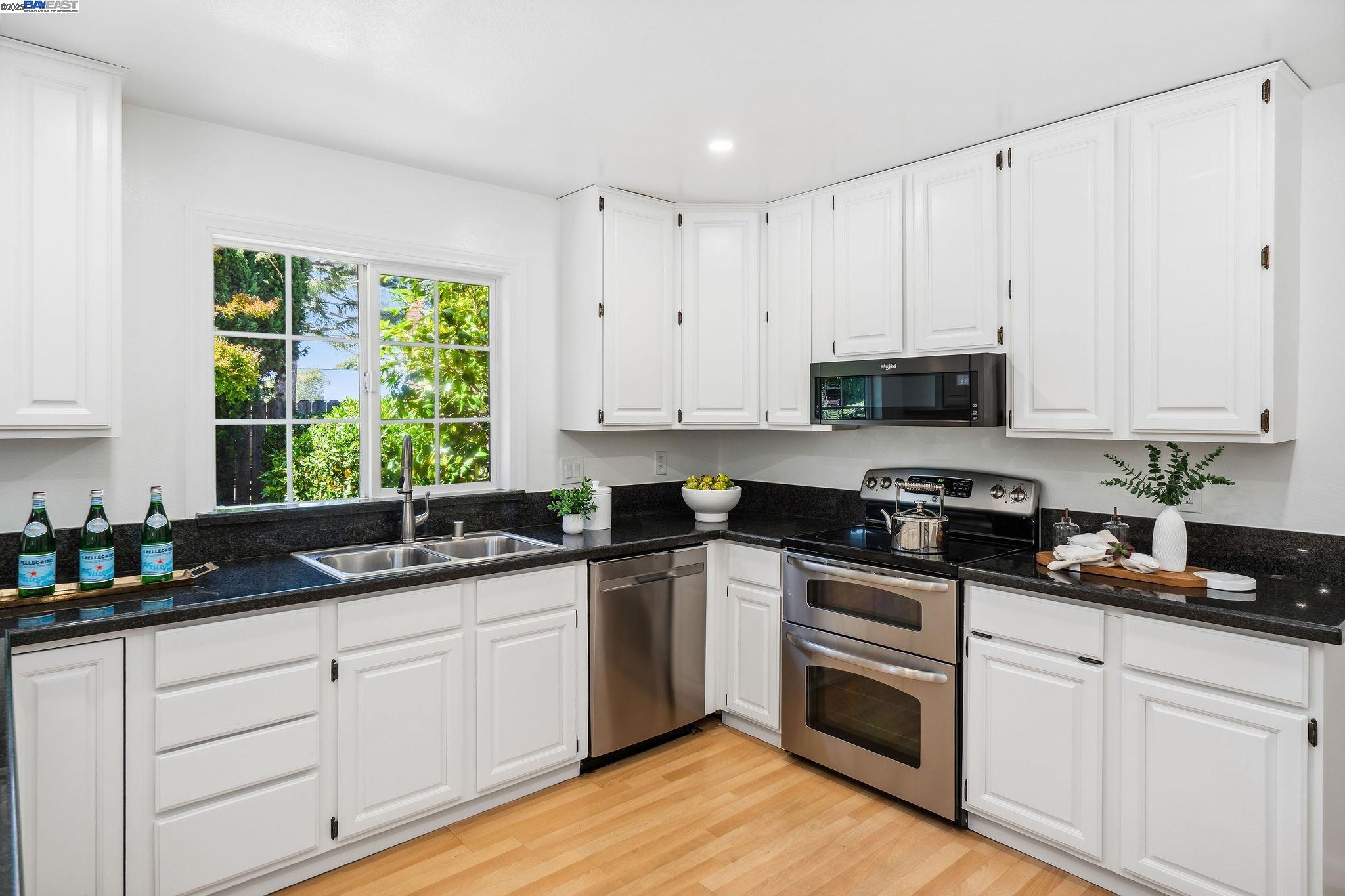 Detail Gallery Image 16 of 38 For 7299 Elba Ct, Dublin,  CA 94568 - 3 Beds | 2/1 Baths