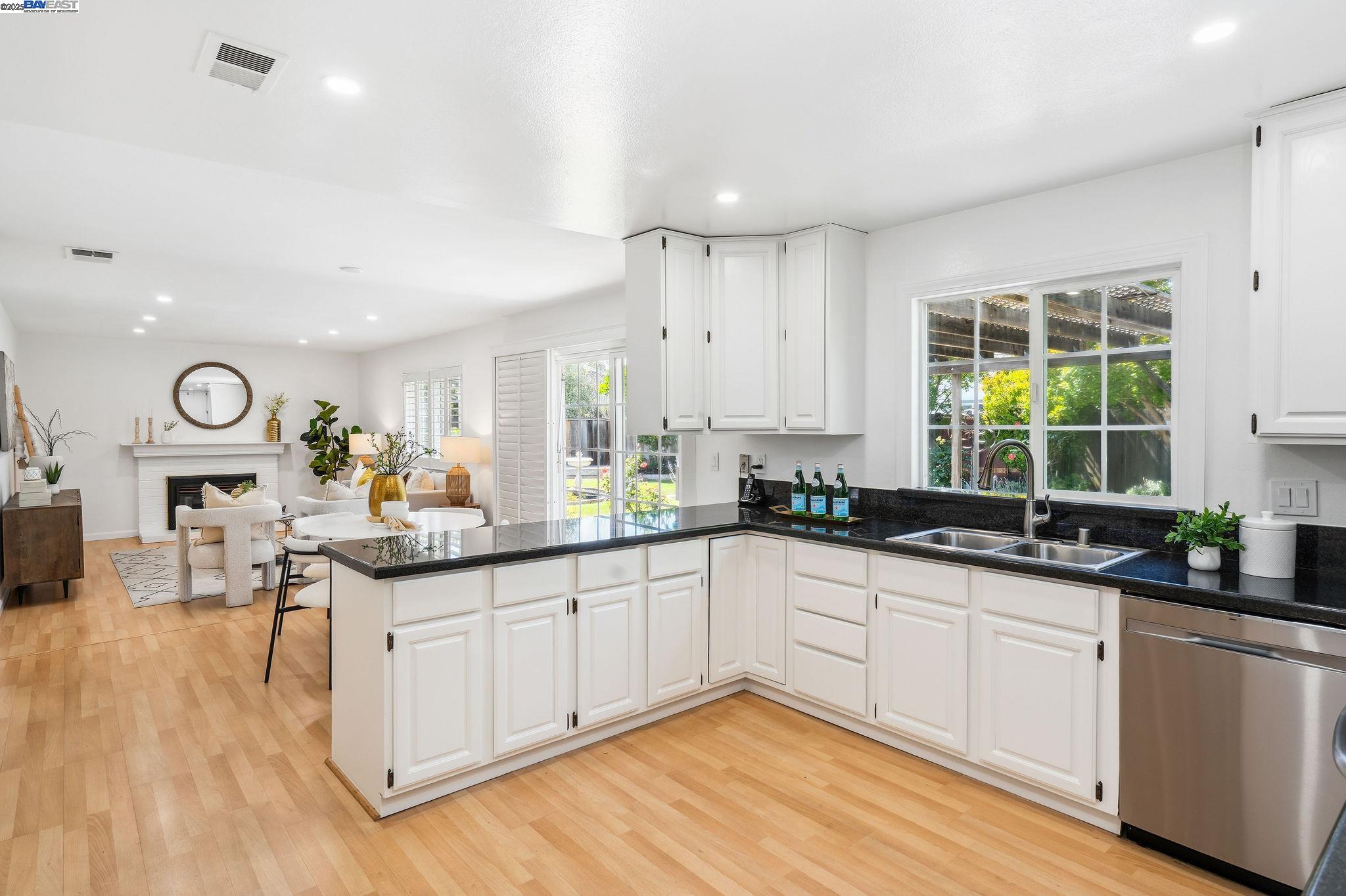 Detail Gallery Image 18 of 38 For 7299 Elba Ct, Dublin,  CA 94568 - 3 Beds | 2/1 Baths