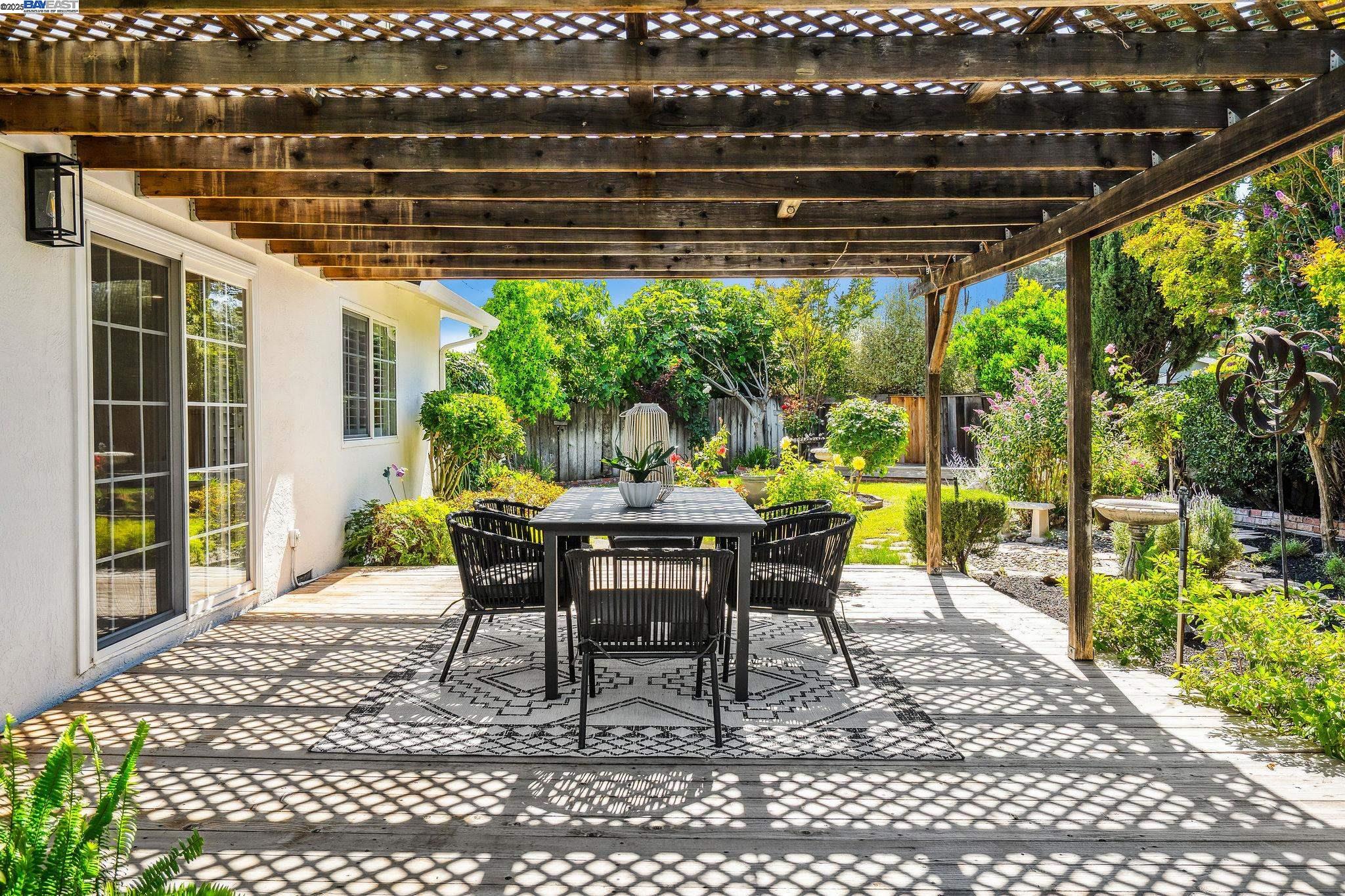 Detail Gallery Image 29 of 38 For 7299 Elba Ct, Dublin,  CA 94568 - 3 Beds | 2/1 Baths