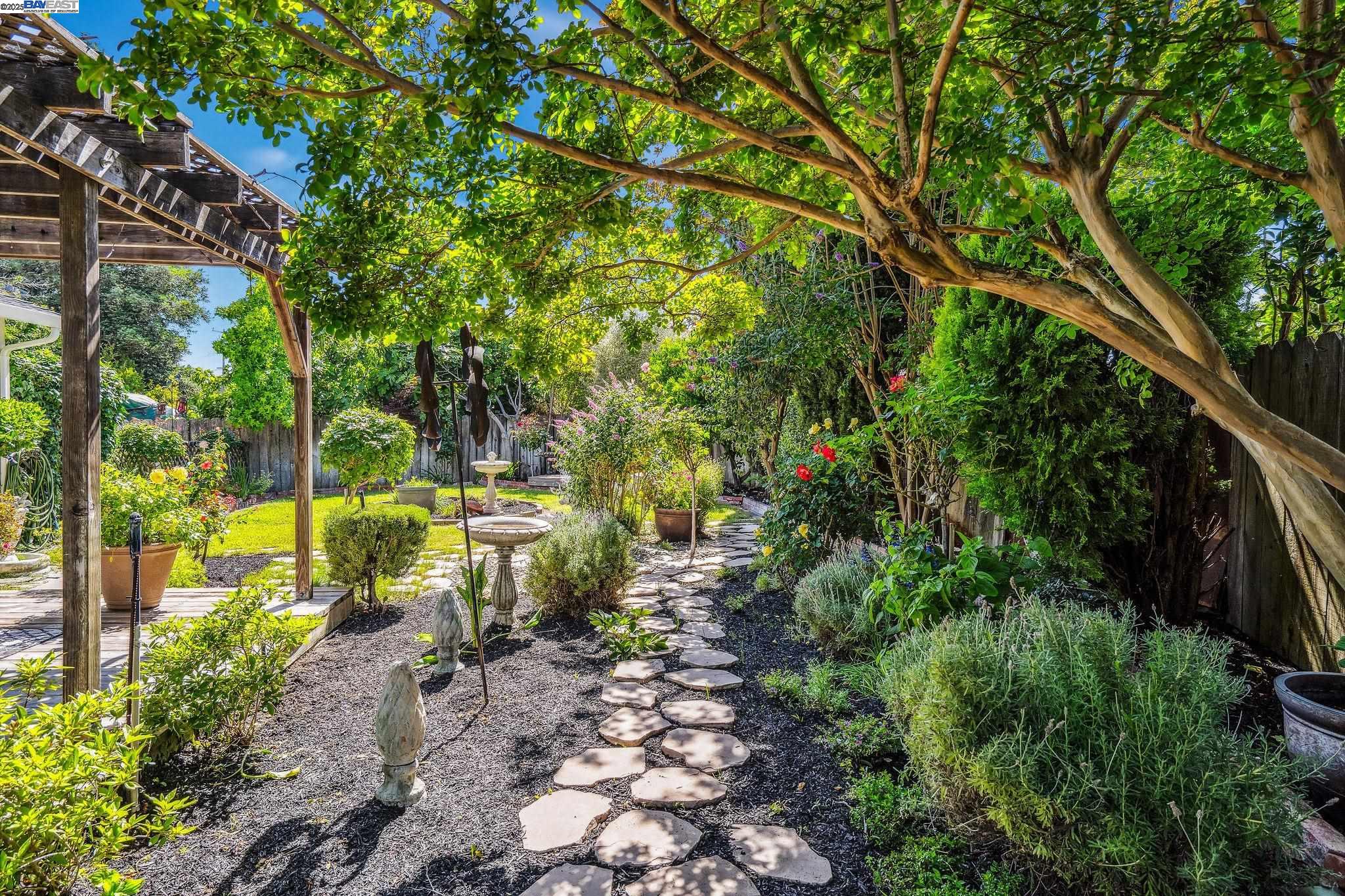 Detail Gallery Image 30 of 38 For 7299 Elba Ct, Dublin,  CA 94568 - 3 Beds | 2/1 Baths
