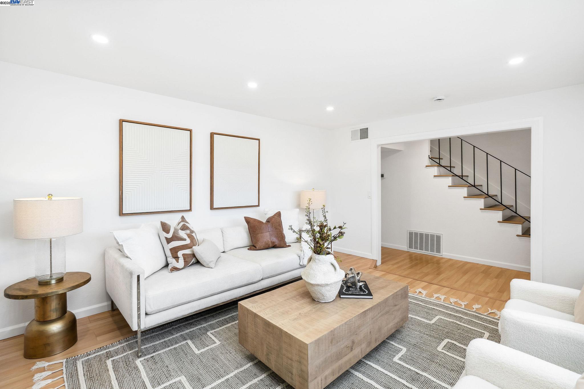 Detail Gallery Image 5 of 38 For 7299 Elba Ct, Dublin,  CA 94568 - 3 Beds | 2/1 Baths