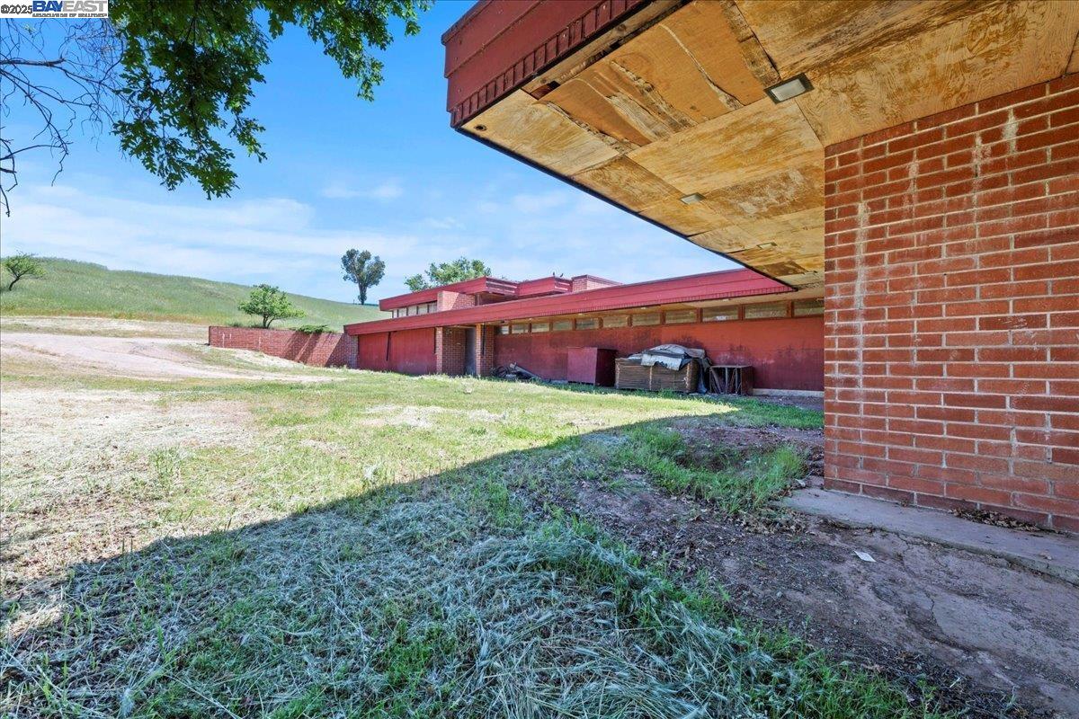 Detail Gallery Image 5 of 59 For 6400 Mines Rd, Livermore,  CA 94550 - 3 Beds | 2 Baths