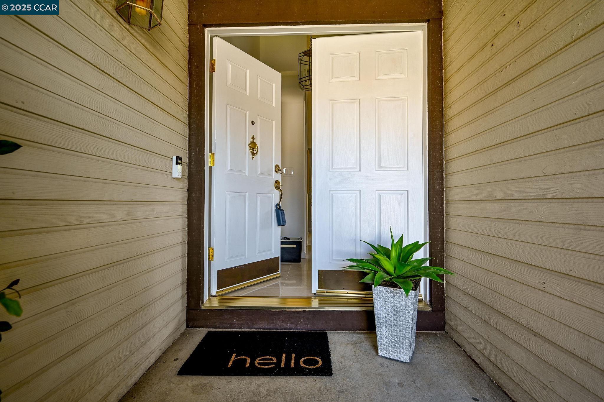Detail Gallery Image 2 of 29 For 5040 Murchio Dr, Concord,  CA 94521-3638 - 3 Beds | 2 Baths