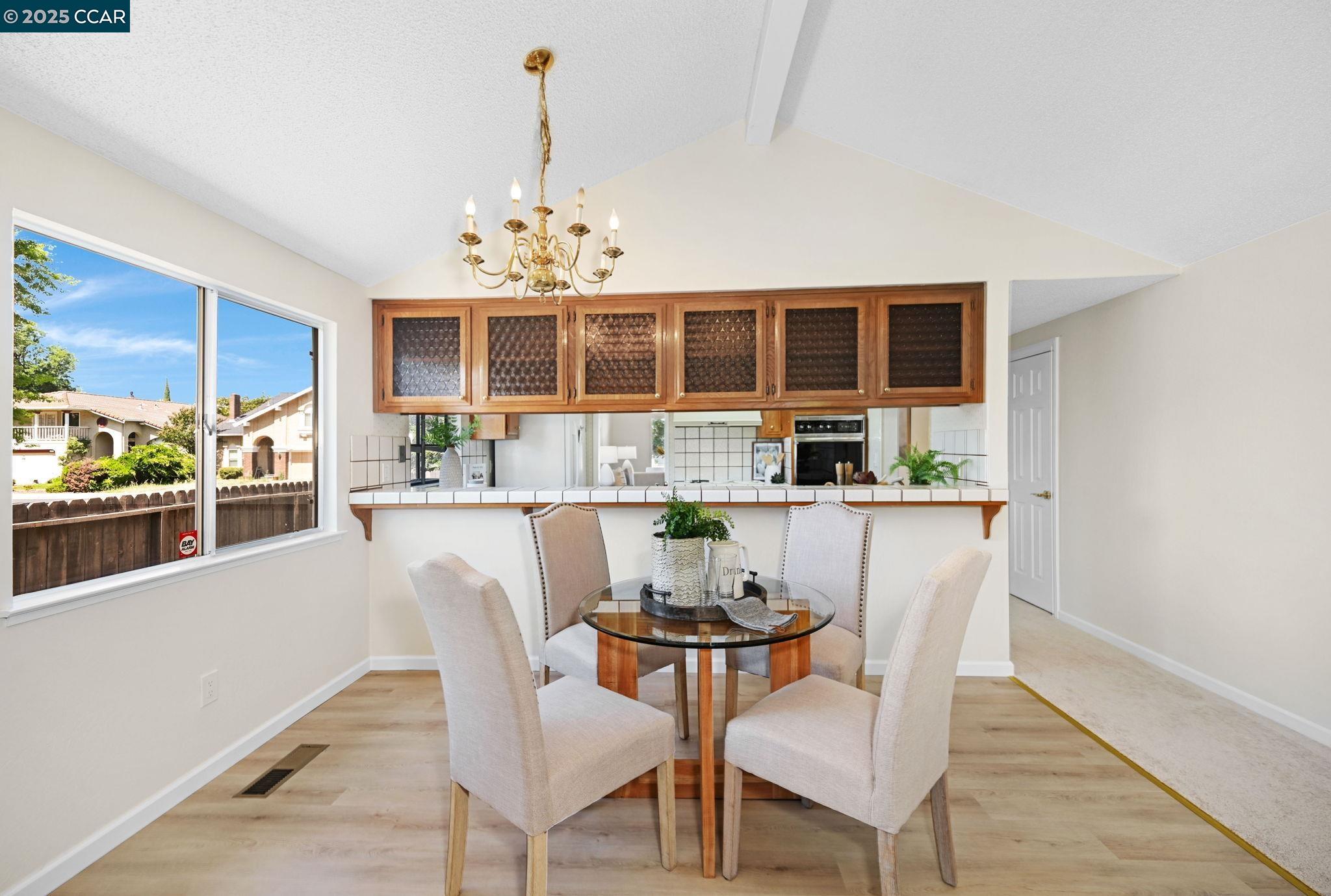 Detail Gallery Image 11 of 29 For 5040 Murchio Dr, Concord,  CA 94521-3638 - 3 Beds | 2 Baths