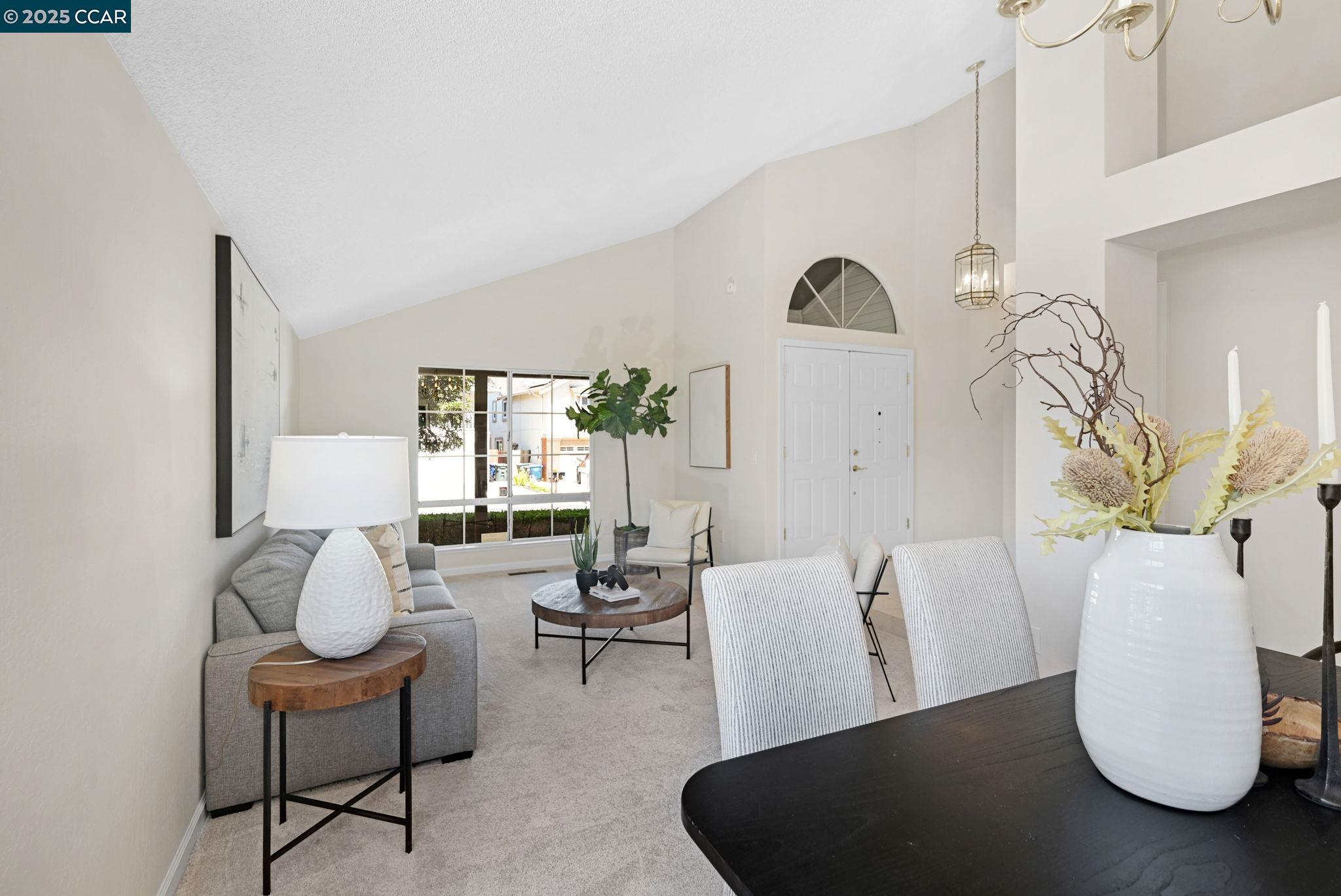 Detail Gallery Image 6 of 29 For 5040 Murchio Dr, Concord,  CA 94521-3638 - 3 Beds | 2 Baths