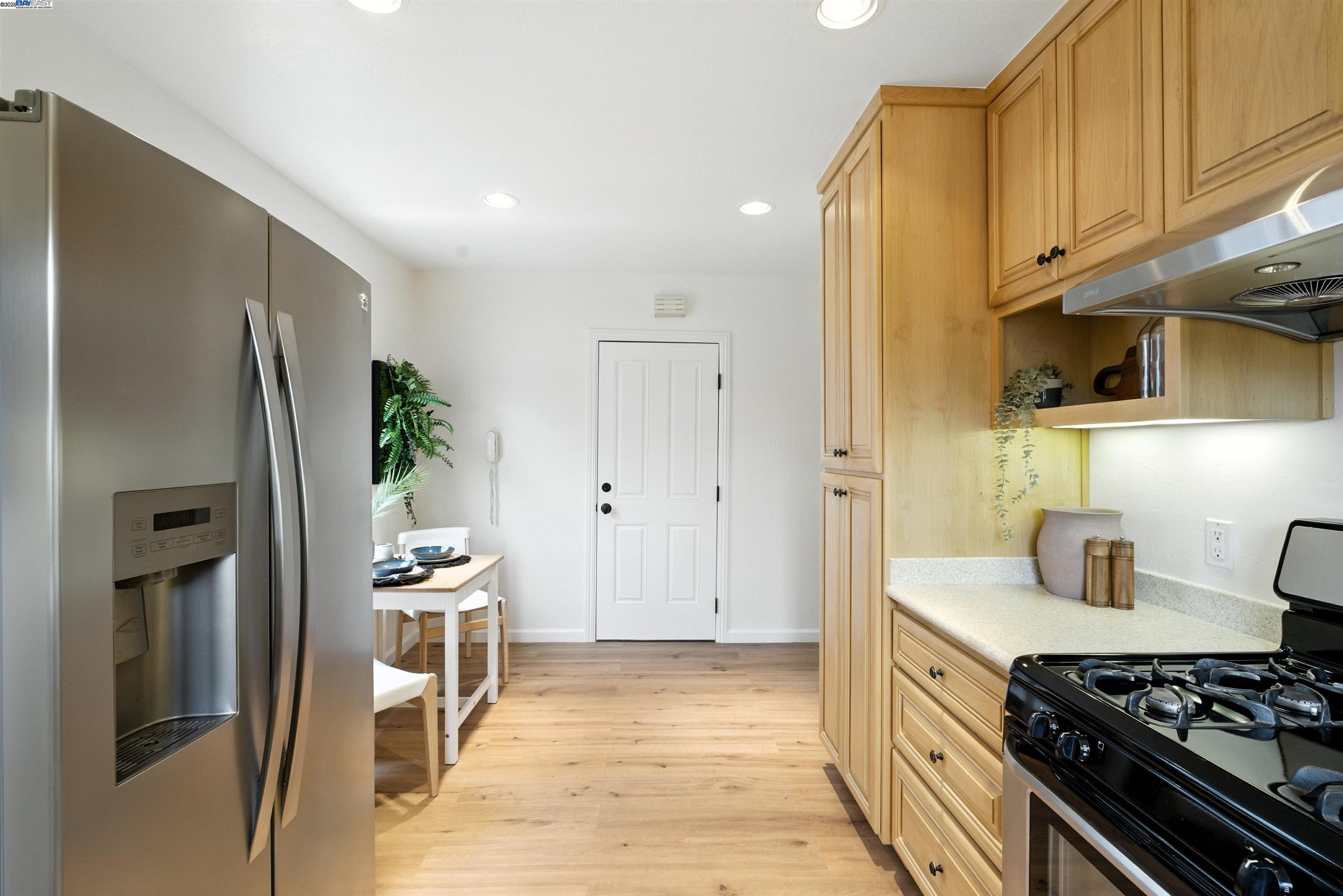 Detail Gallery Image 10 of 34 For 804 Arthur Ave, San Leandro,  CA 94577 - 3 Beds | 1 Baths