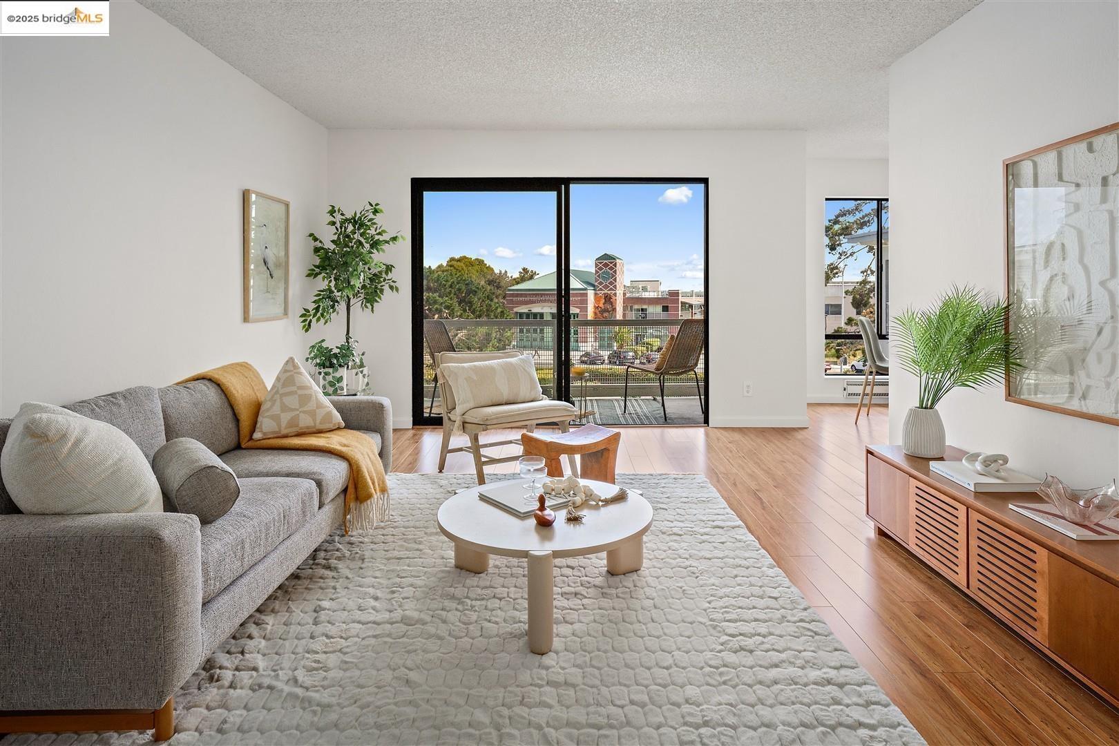 Photo #2: 41103960 Listing 