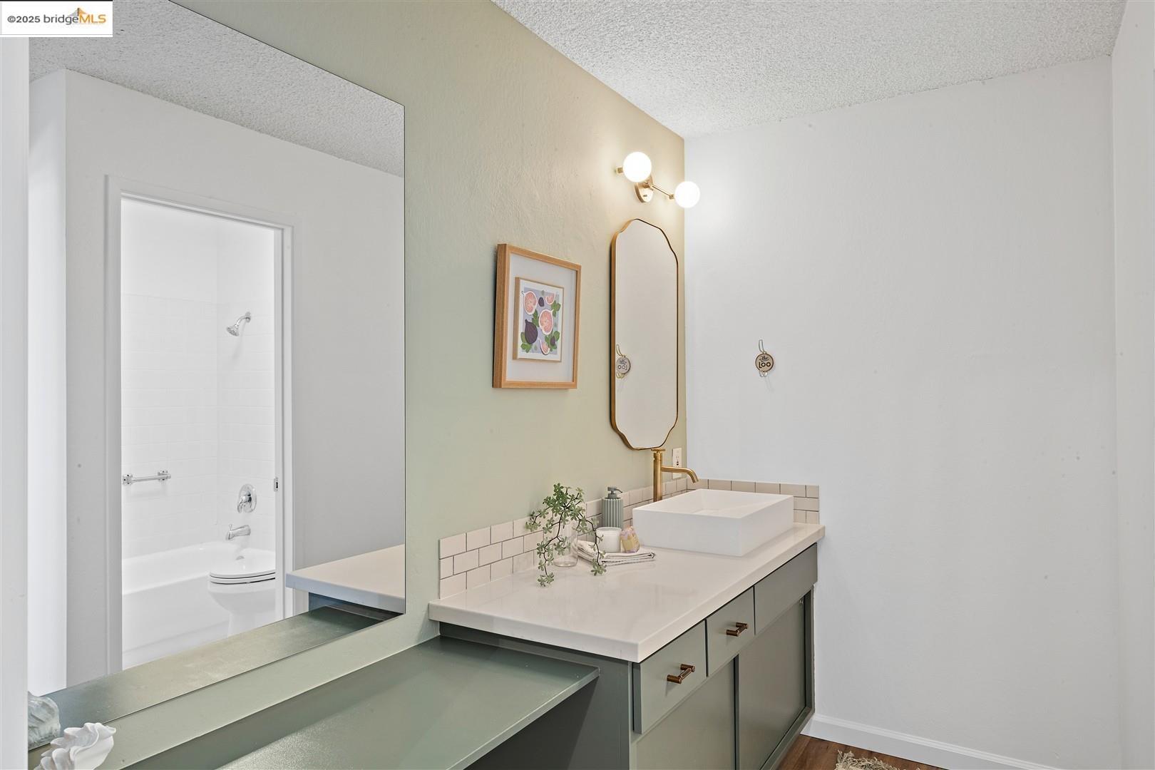 Photo #27: 41103960 Listing: Photo #27