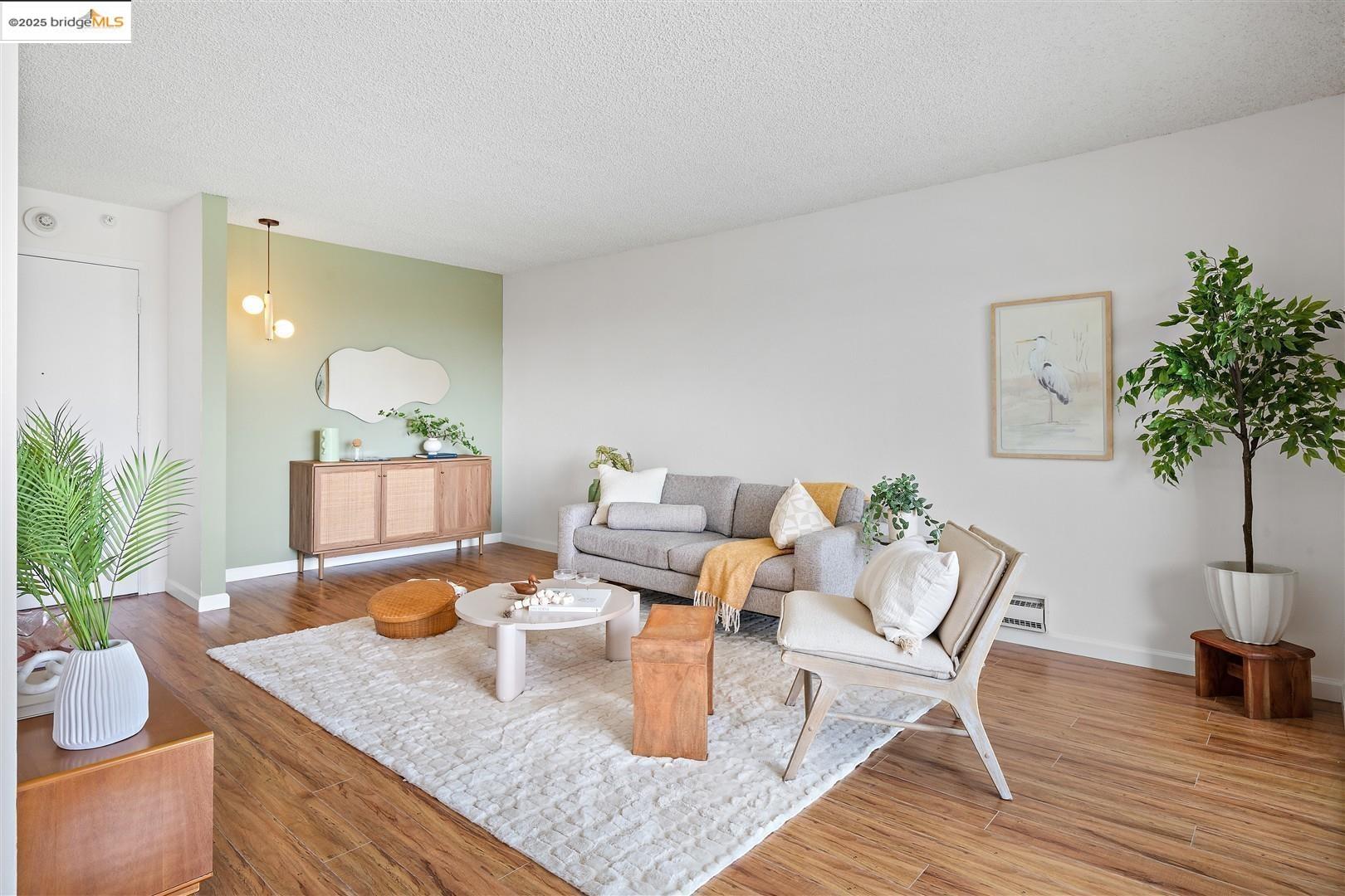Photo #4: 41103960 Listing 
