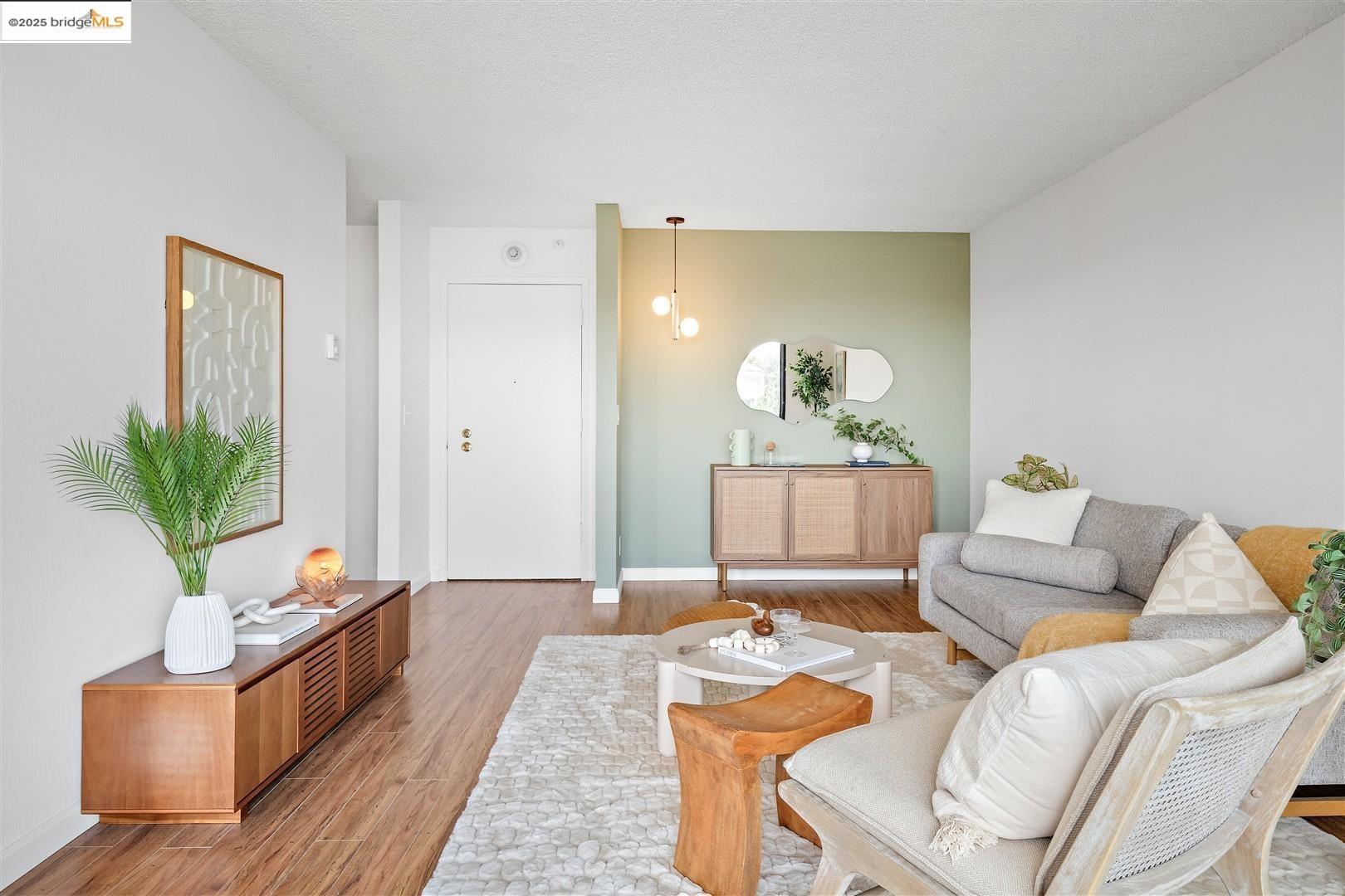 Photo #6: 41103960 Listing 