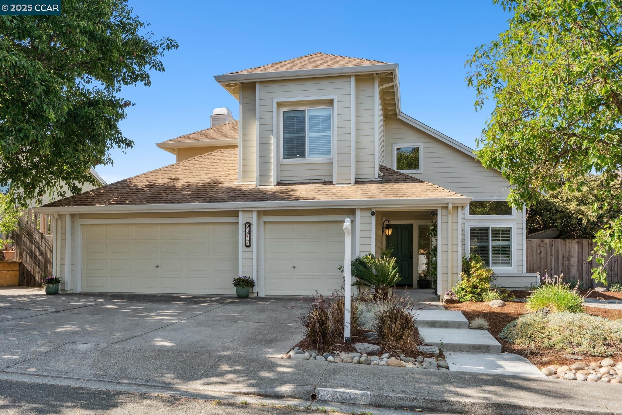 Detail Gallery Image 1 of 60 For 2817 Poulos Court, Pinole,  CA 94564 - 3 Beds | 2/1 Baths