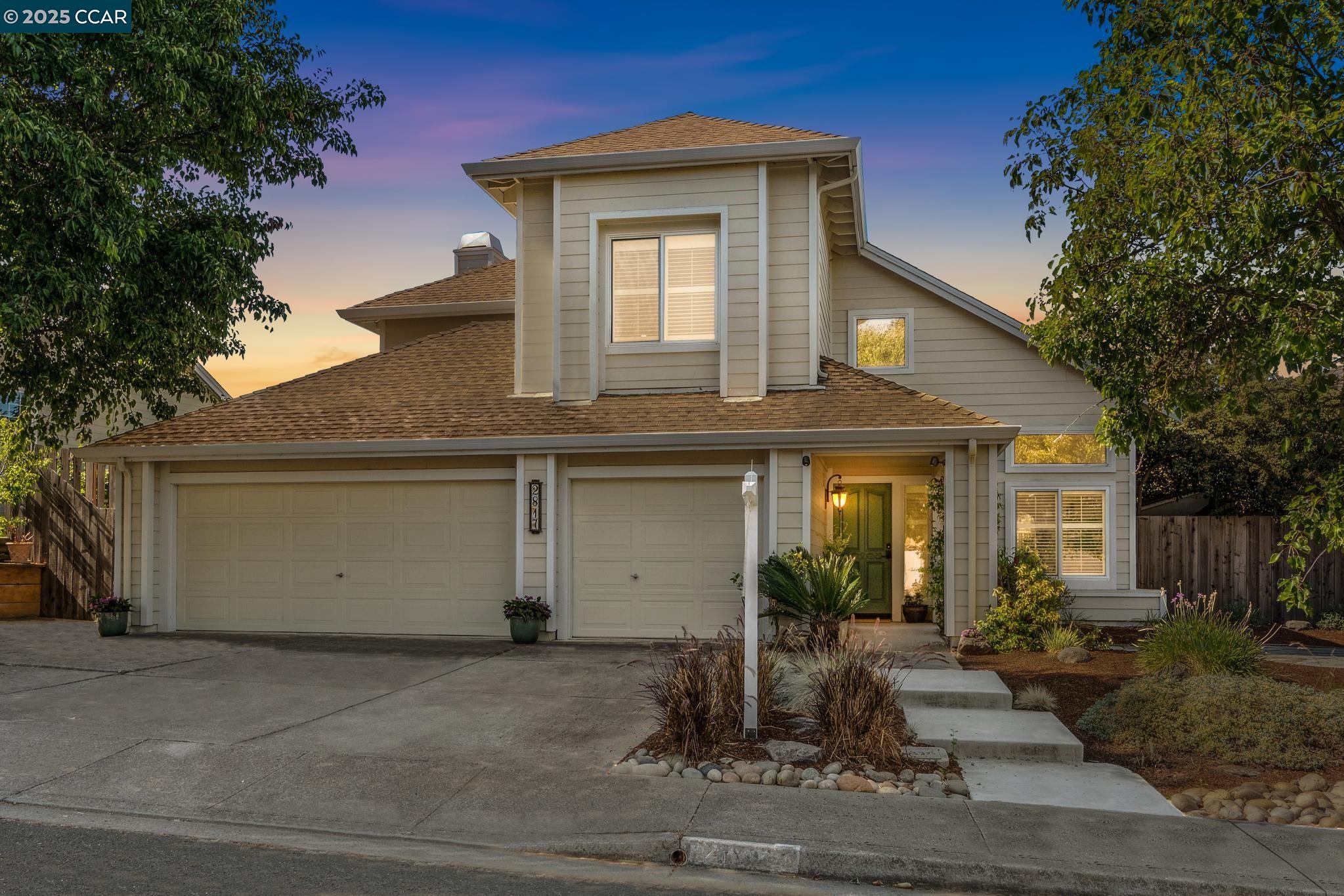 Detail Gallery Image 2 of 60 For 2817 Poulos Court, Pinole,  CA 94564 - 3 Beds | 2/1 Baths