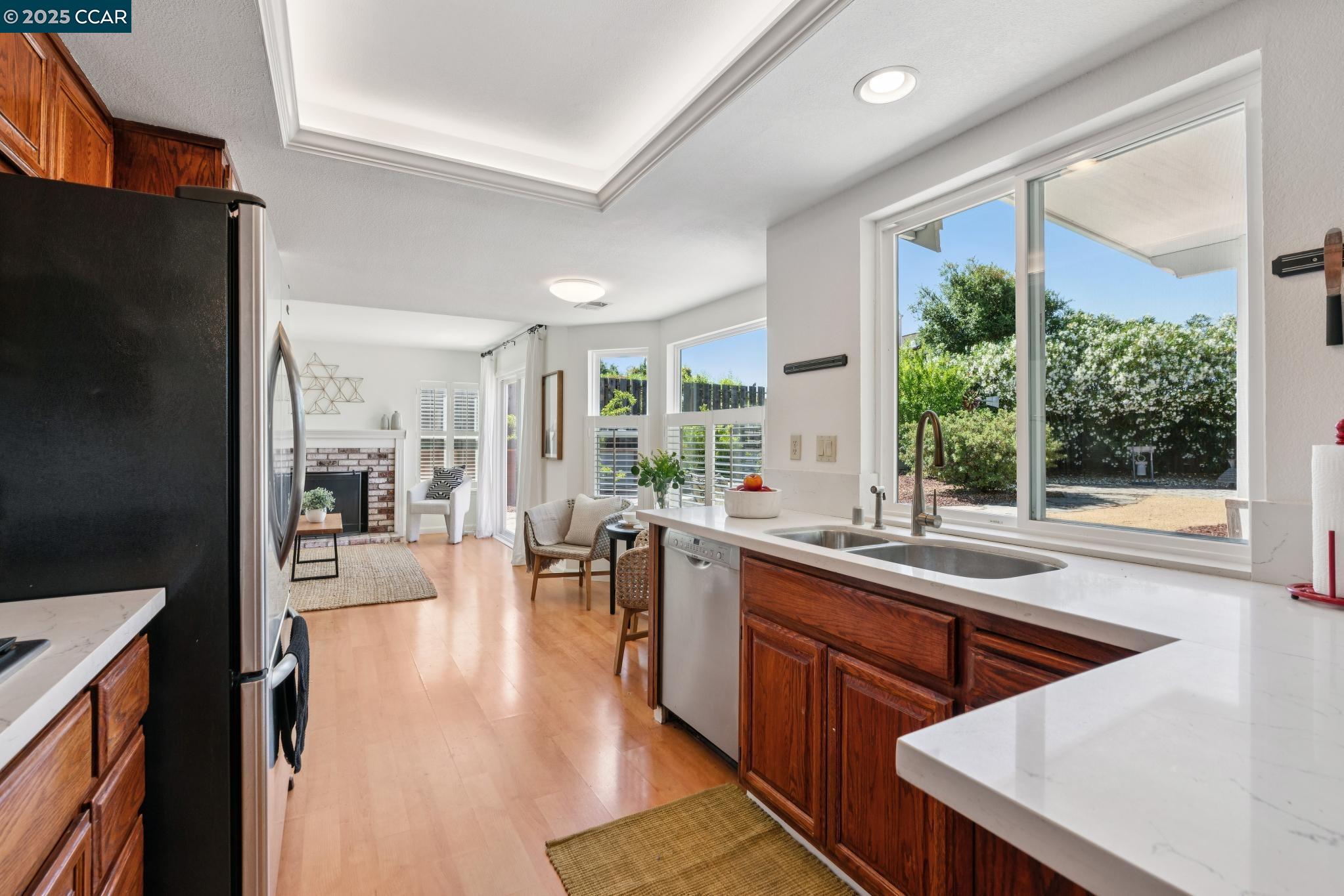 Detail Gallery Image 15 of 60 For 2817 Poulos Court, Pinole,  CA 94564 - 3 Beds | 2/1 Baths
