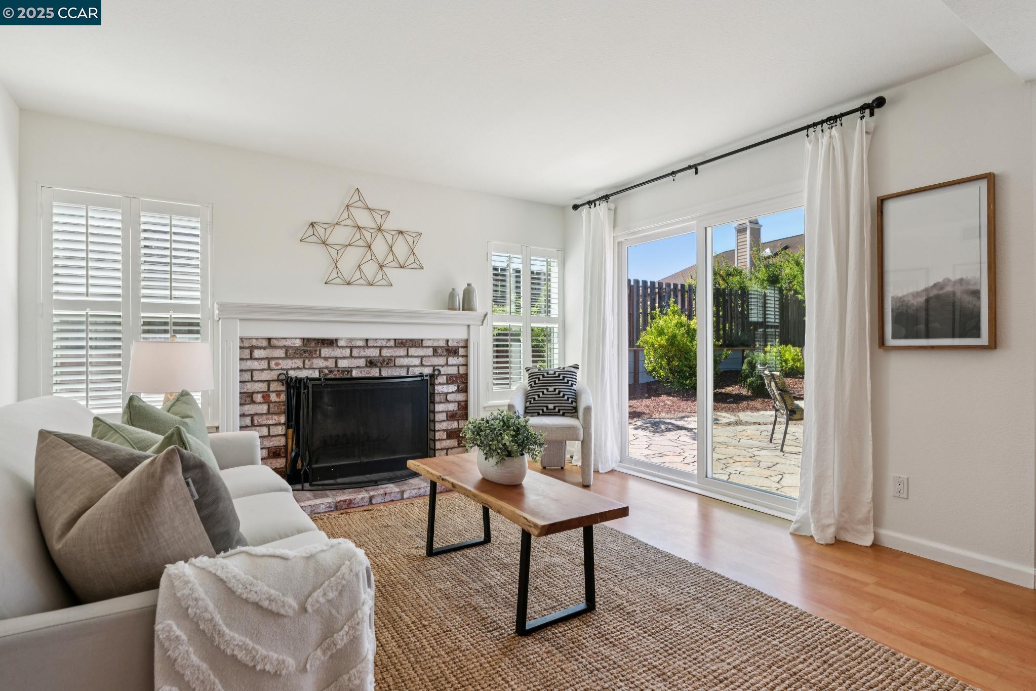 Detail Gallery Image 22 of 60 For 2817 Poulos Court, Pinole,  CA 94564 - 3 Beds | 2/1 Baths