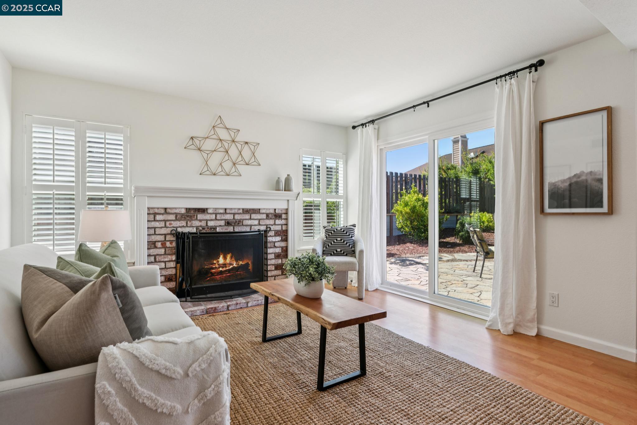 Detail Gallery Image 23 of 60 For 2817 Poulos Court, Pinole,  CA 94564 - 3 Beds | 2/1 Baths