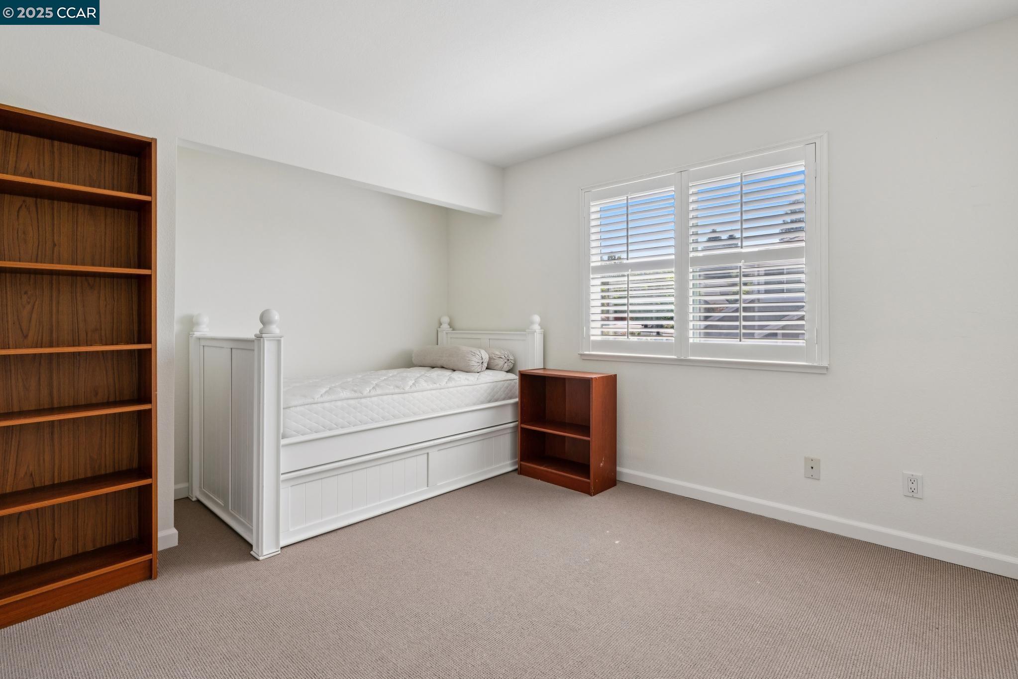 Detail Gallery Image 34 of 60 For 2817 Poulos Court, Pinole,  CA 94564 - 3 Beds | 2/1 Baths