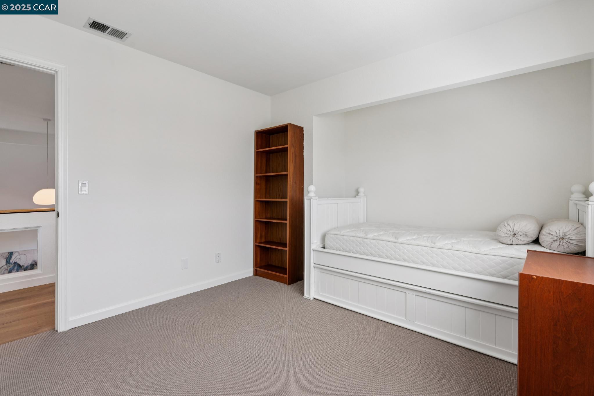 Detail Gallery Image 35 of 60 For 2817 Poulos Court, Pinole,  CA 94564 - 3 Beds | 2/1 Baths