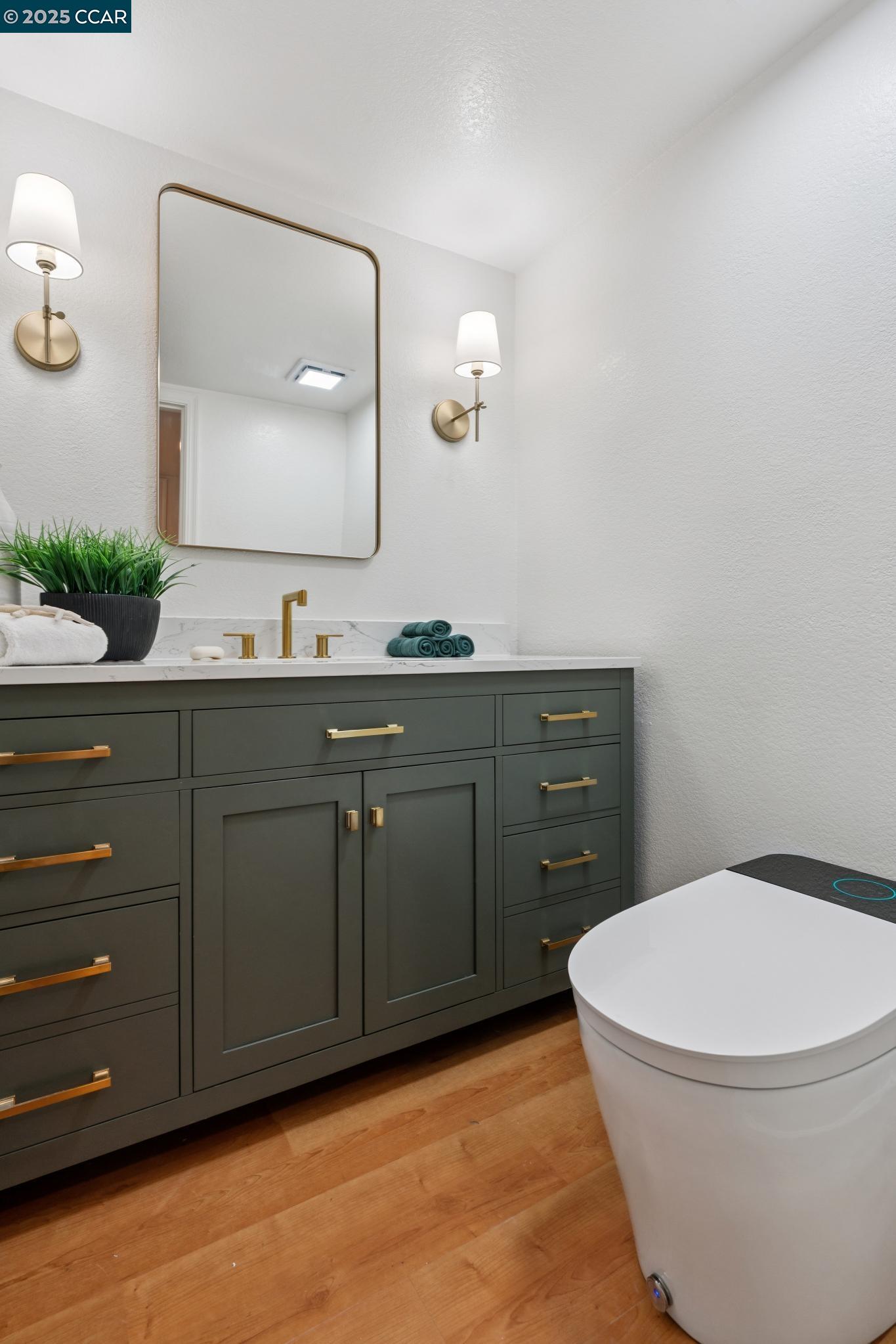 Detail Gallery Image 42 of 60 For 2817 Poulos Court, Pinole,  CA 94564 - 3 Beds | 2/1 Baths
