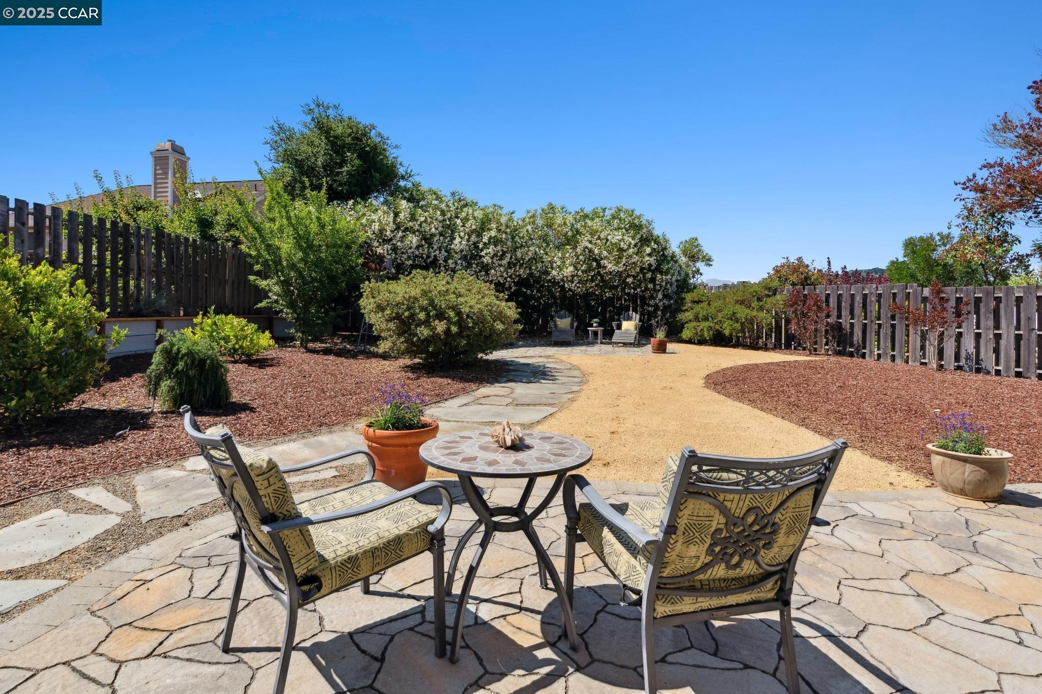 Detail Gallery Image 47 of 60 For 2817 Poulos Court, Pinole,  CA 94564 - 3 Beds | 2/1 Baths