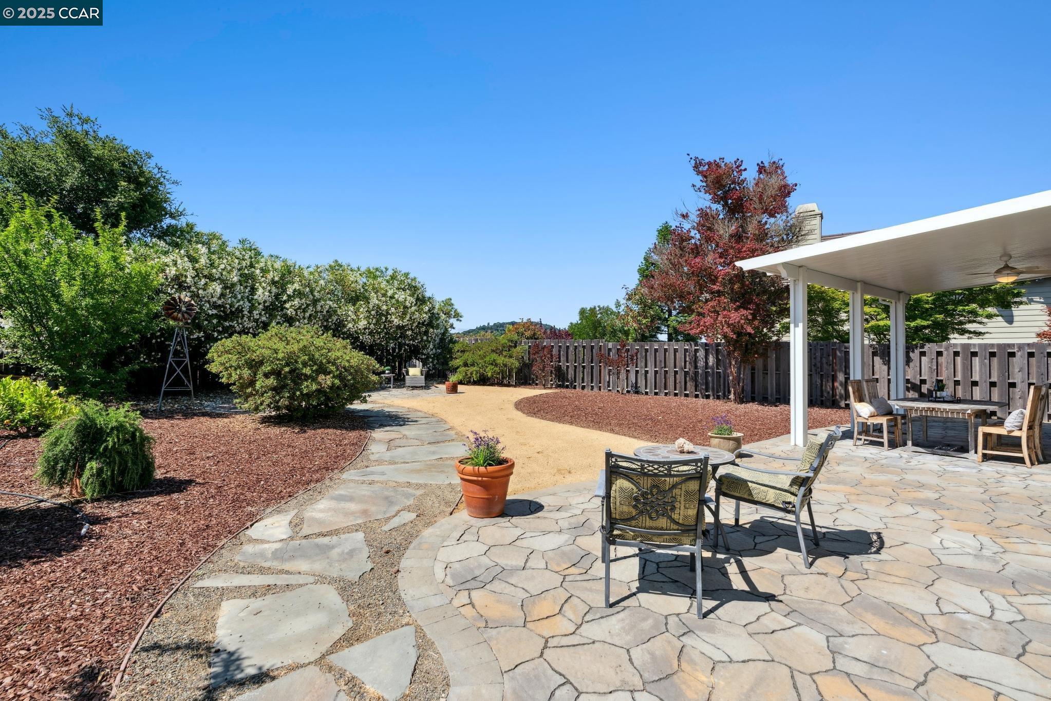 Detail Gallery Image 48 of 60 For 2817 Poulos Court, Pinole,  CA 94564 - 3 Beds | 2/1 Baths