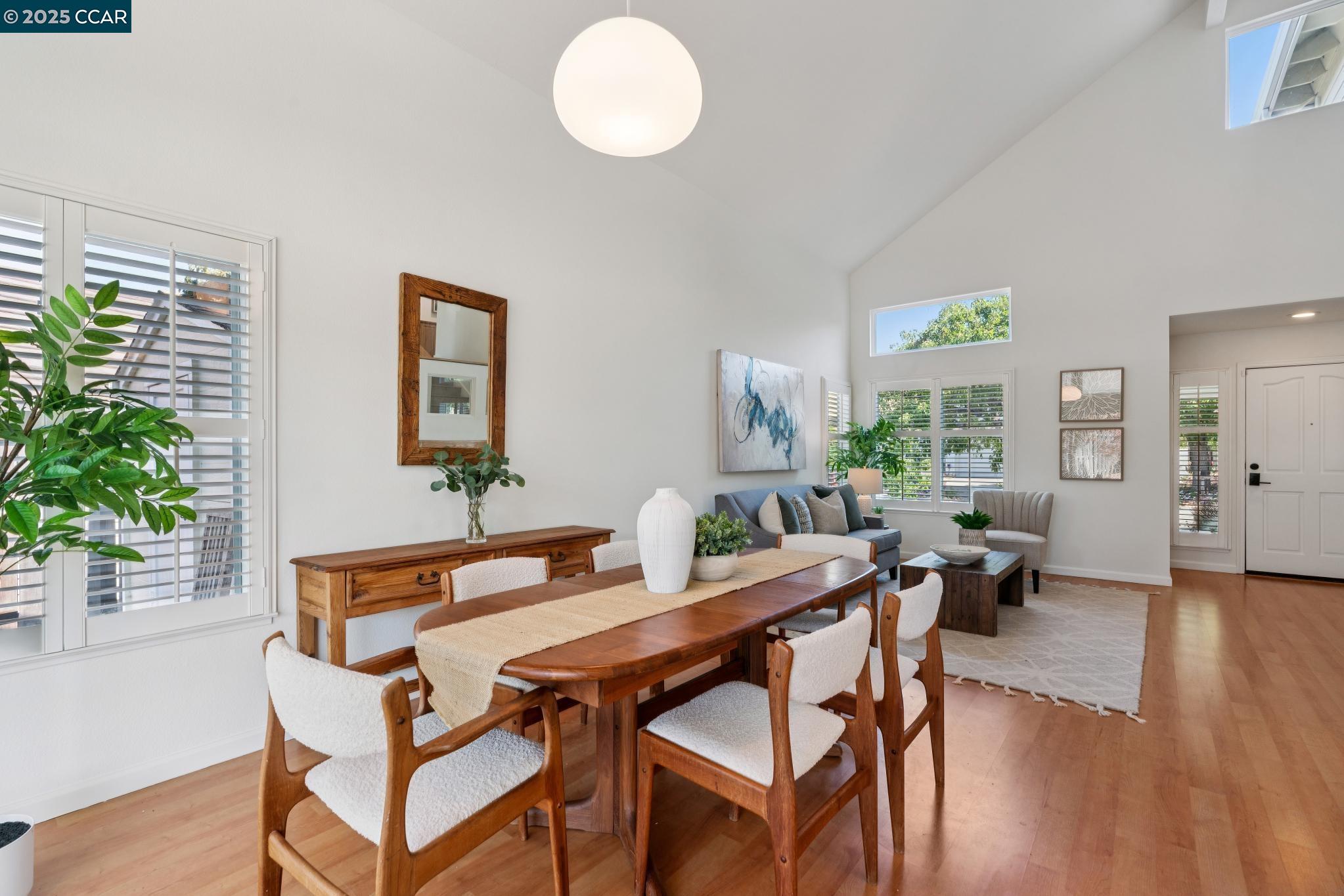 Detail Gallery Image 10 of 60 For 2817 Poulos Court, Pinole,  CA 94564 - 3 Beds | 2/1 Baths