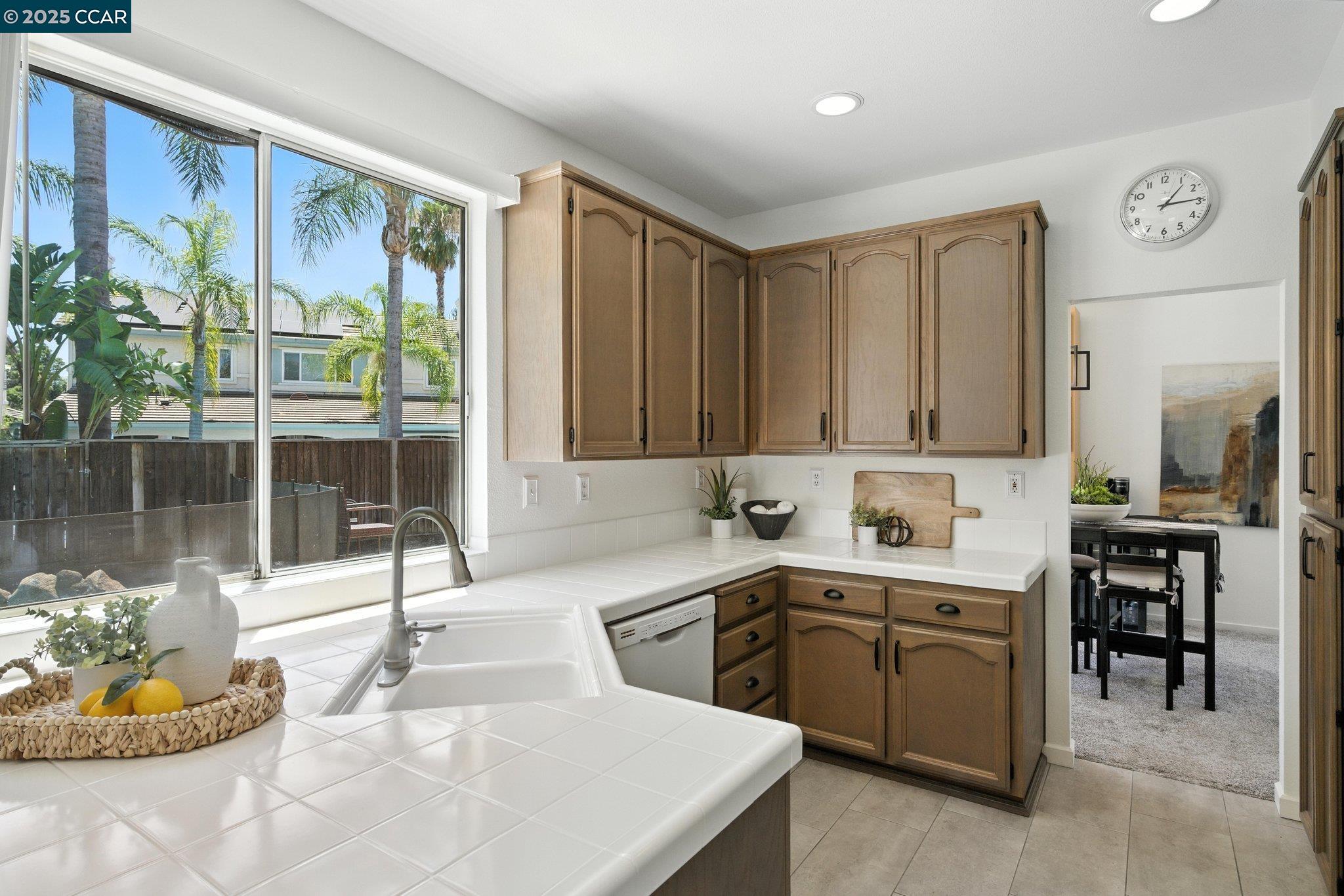 Detail Gallery Image 14 of 58 For 894 Stonewood Dr, Brentwood,  CA 94513 - 4 Beds | 2/1 Baths