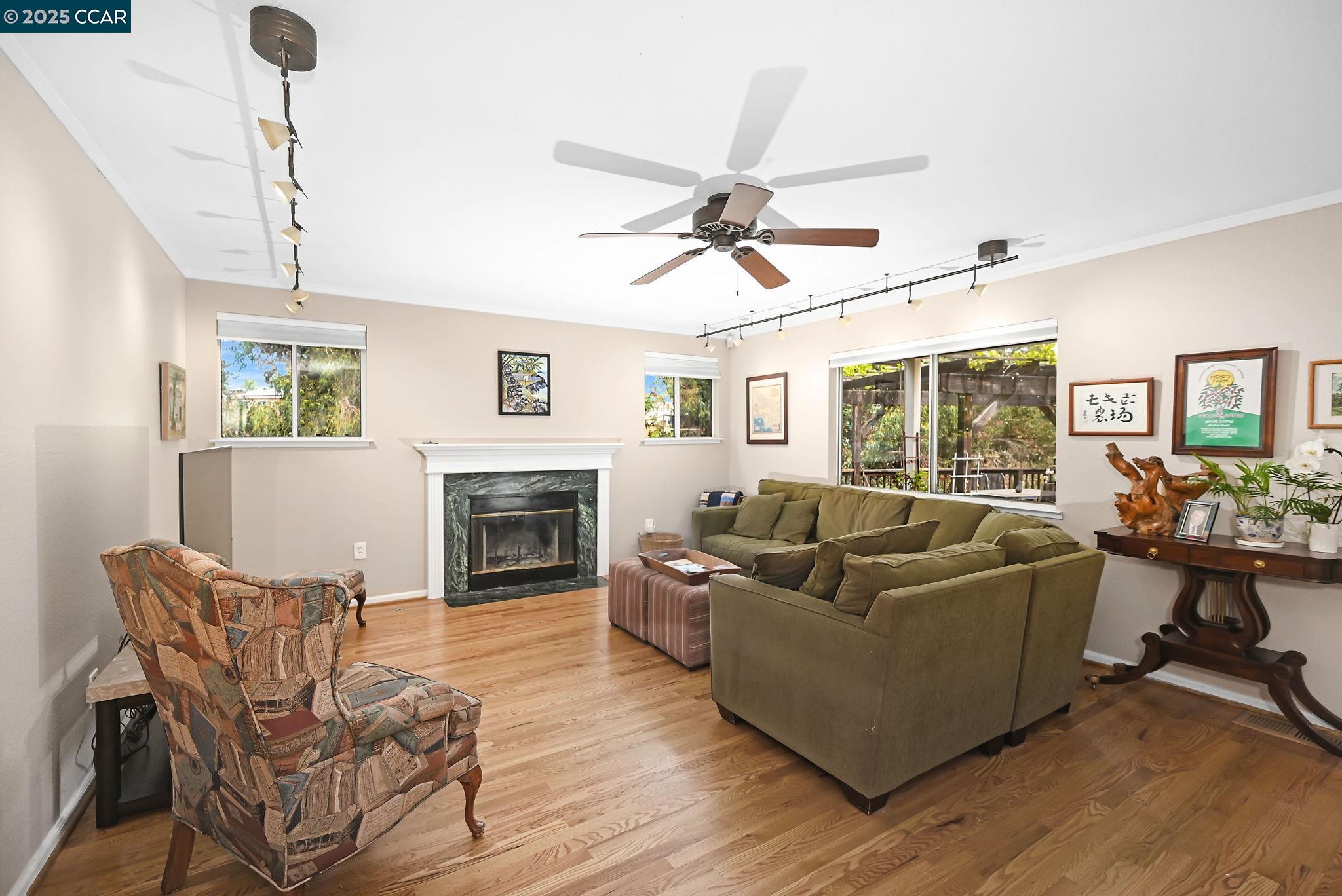 Detail Gallery Image 15 of 38 For 412 Midway Place, Martinez,  CA 94553-4243 - 4 Beds | 3 Baths