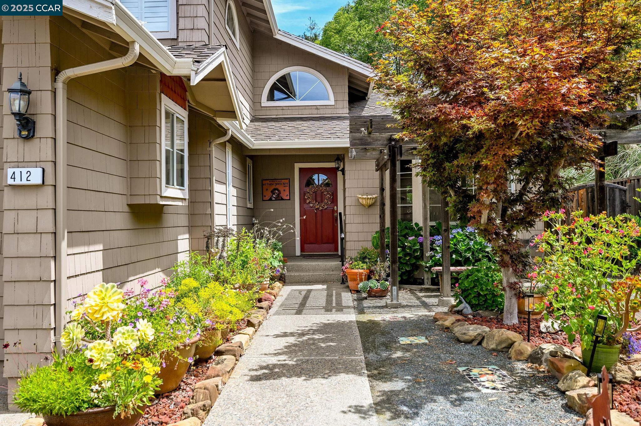 Detail Gallery Image 3 of 38 For 412 Midway Place, Martinez,  CA 94553-4243 - 4 Beds | 3 Baths