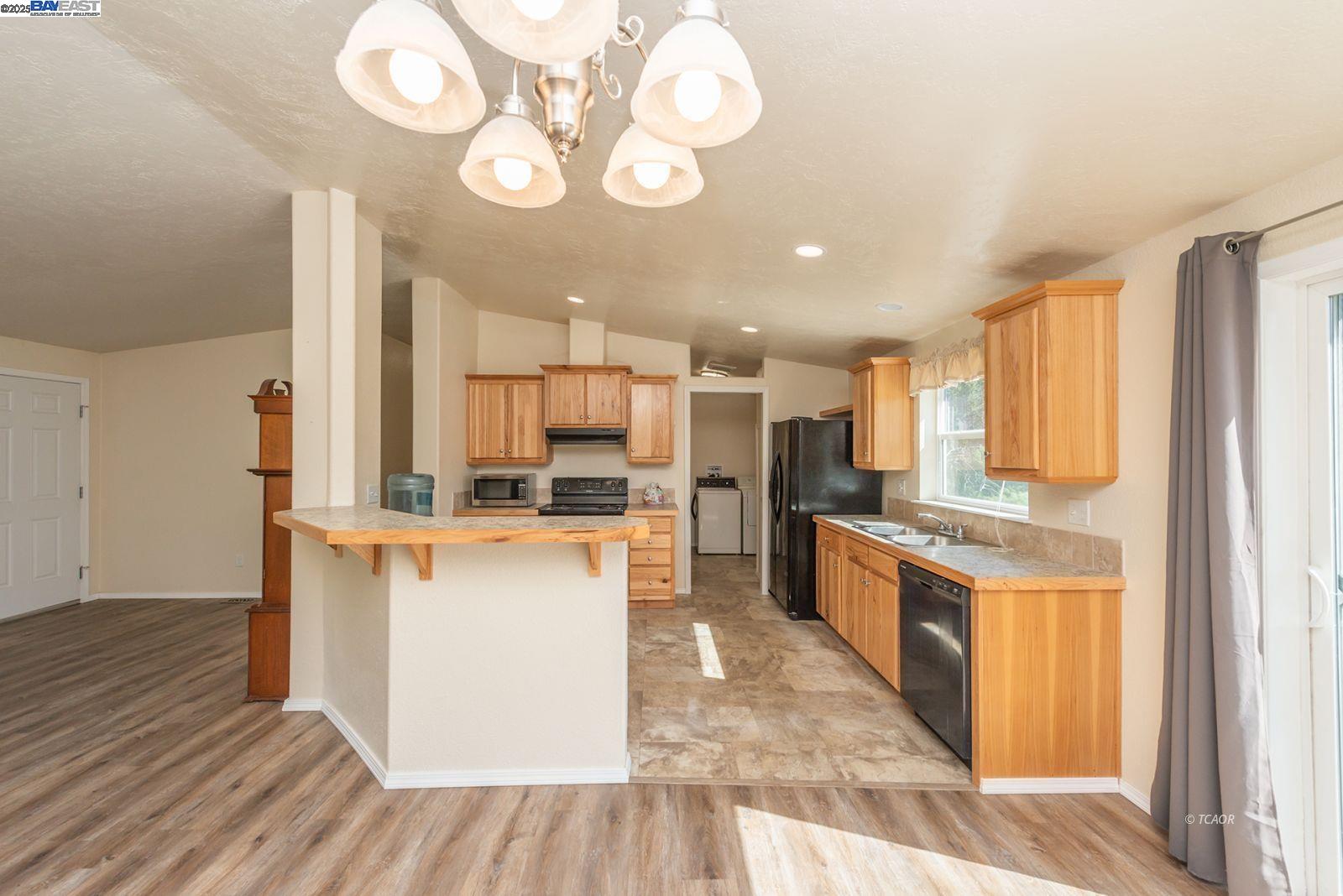 Detail Gallery Image 13 of 49 For 38500 State Highway 299, Junction City,  CA 96048 - 3 Beds | 2 Baths