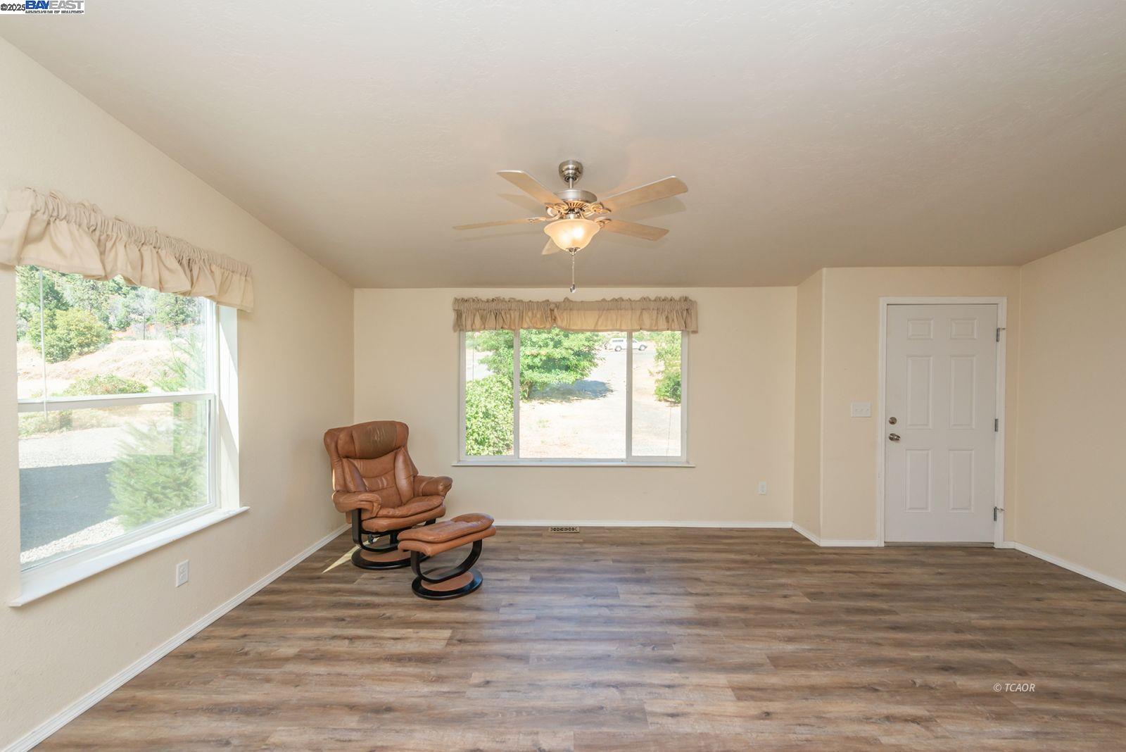 Detail Gallery Image 9 of 49 For 38500 State Highway 299, Junction City,  CA 96048 - 3 Beds | 2 Baths