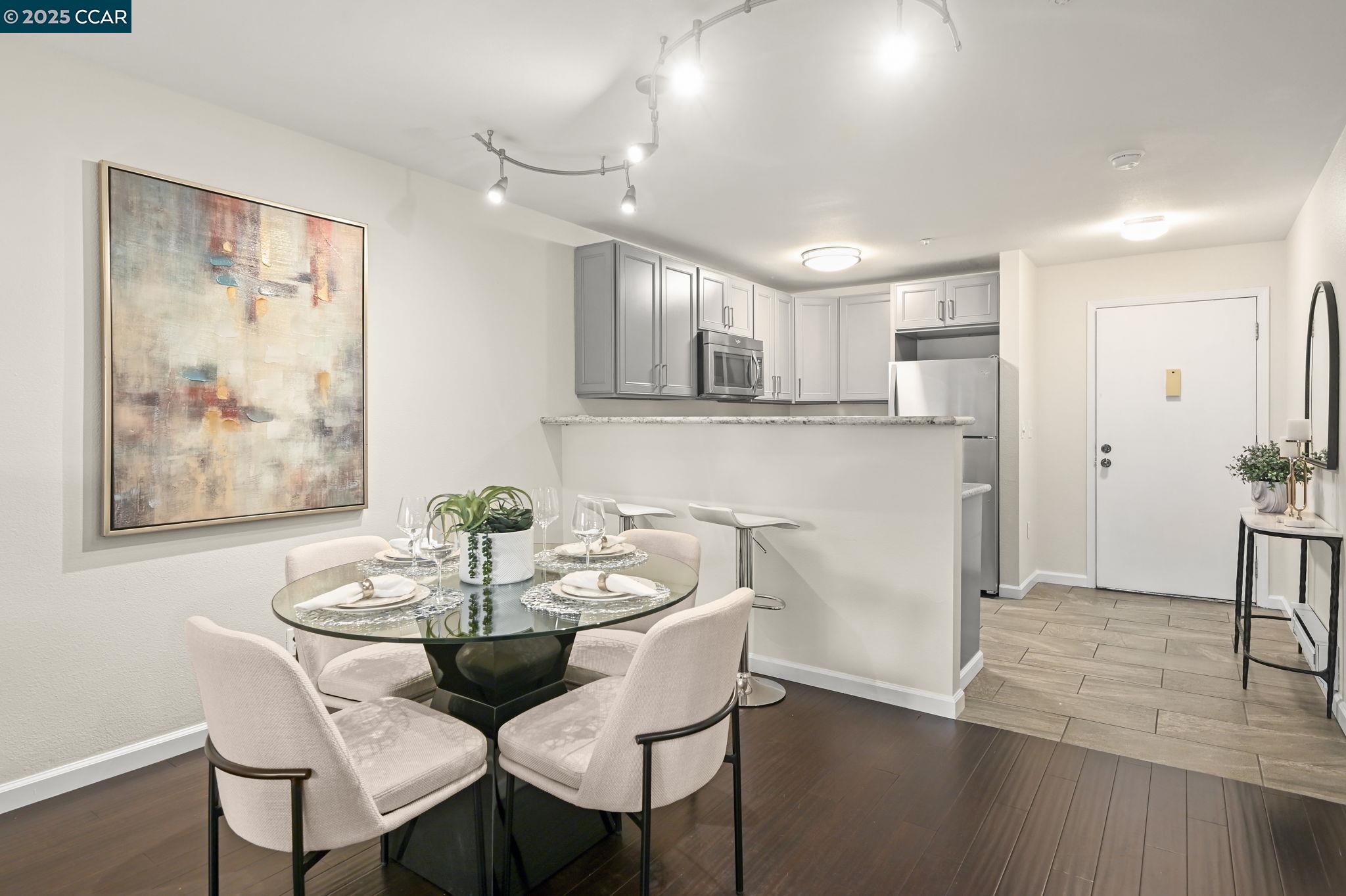 Photo #5: 41103968 Listing 