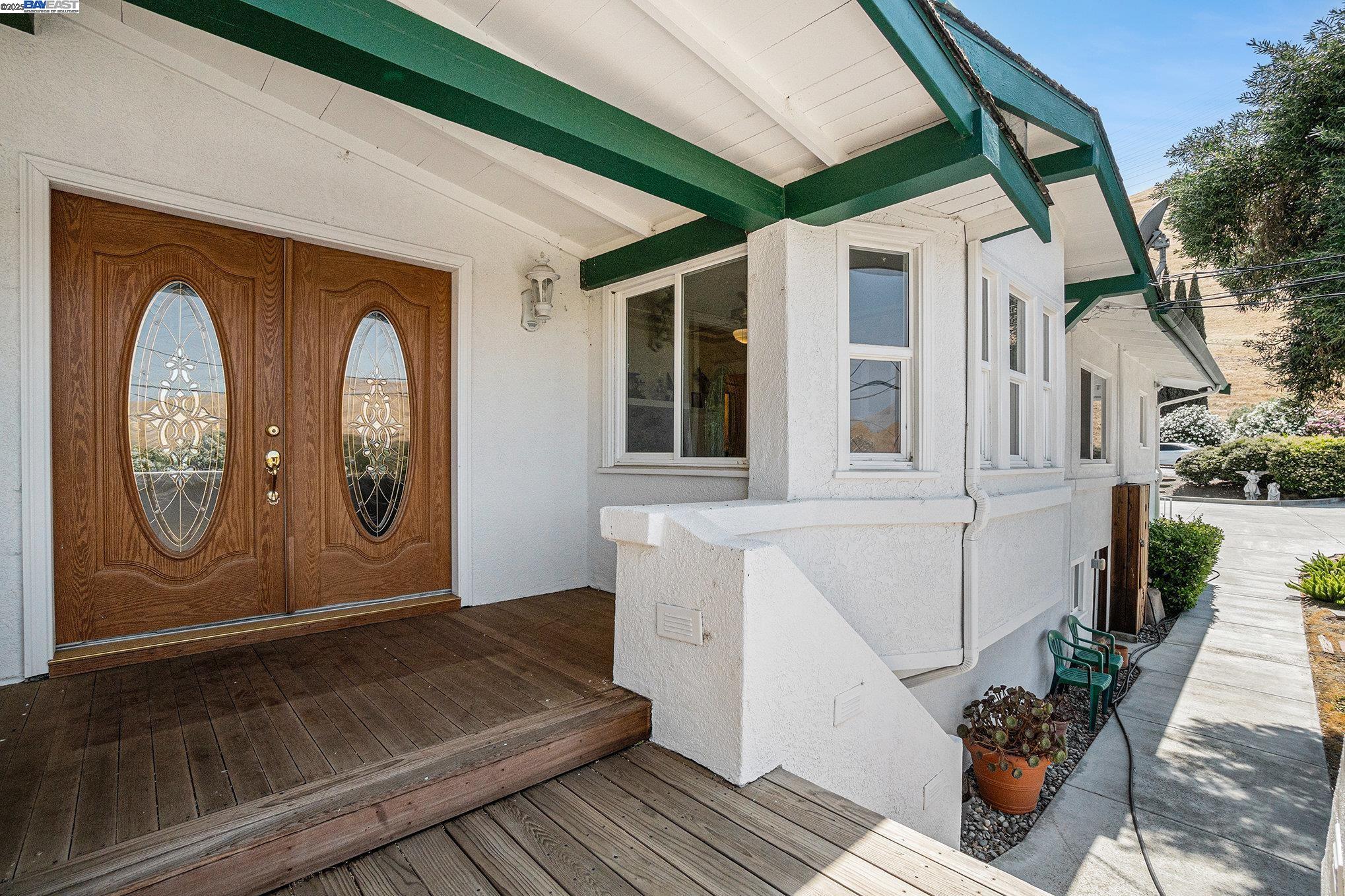 Detail Gallery Image 11 of 60 For 5799 Nortonville, Pittsburg,  CA 94565 - 3 Beds | 2 Baths